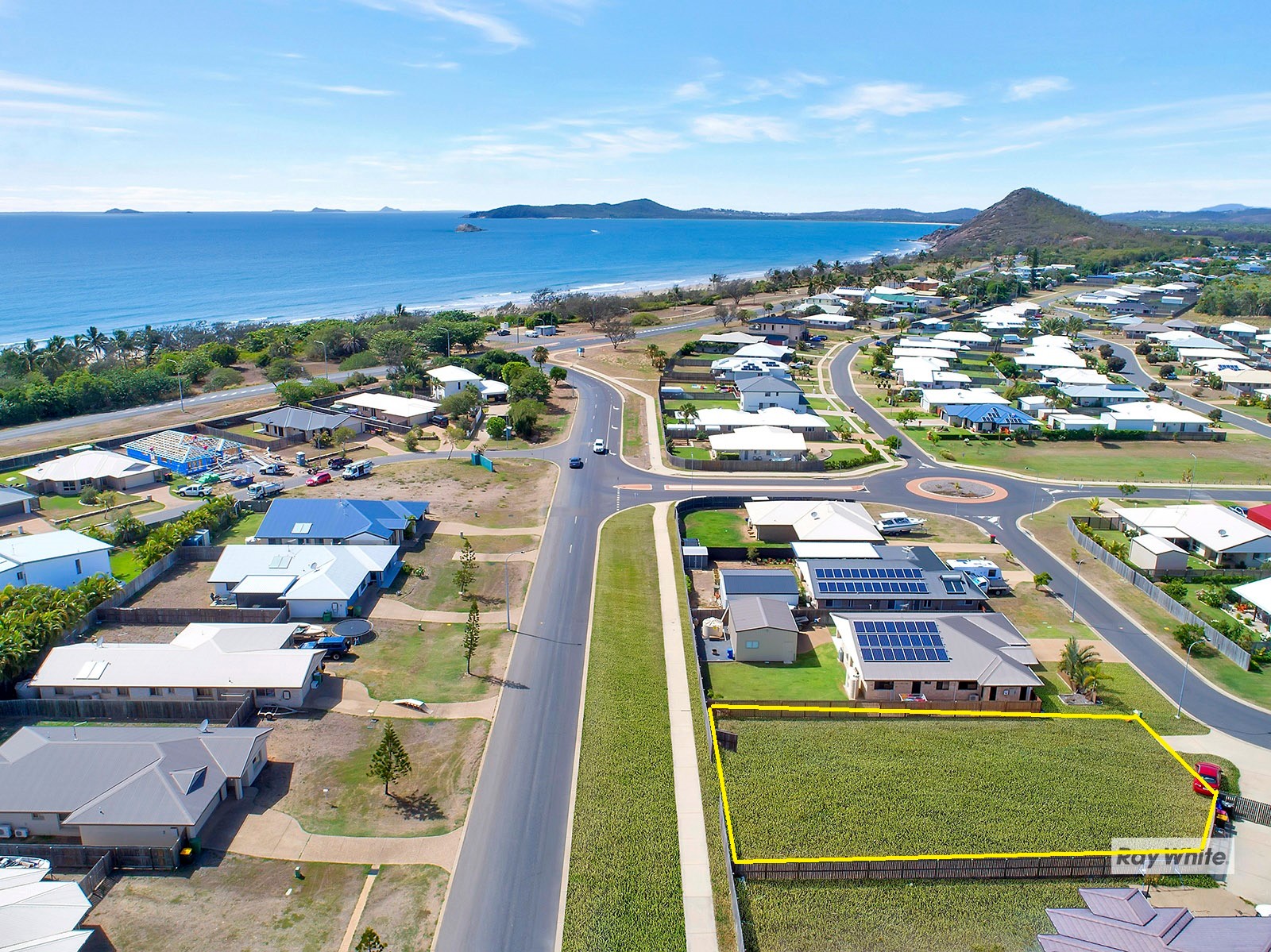 8 Riviera Way, Mulambin, QLD 4703