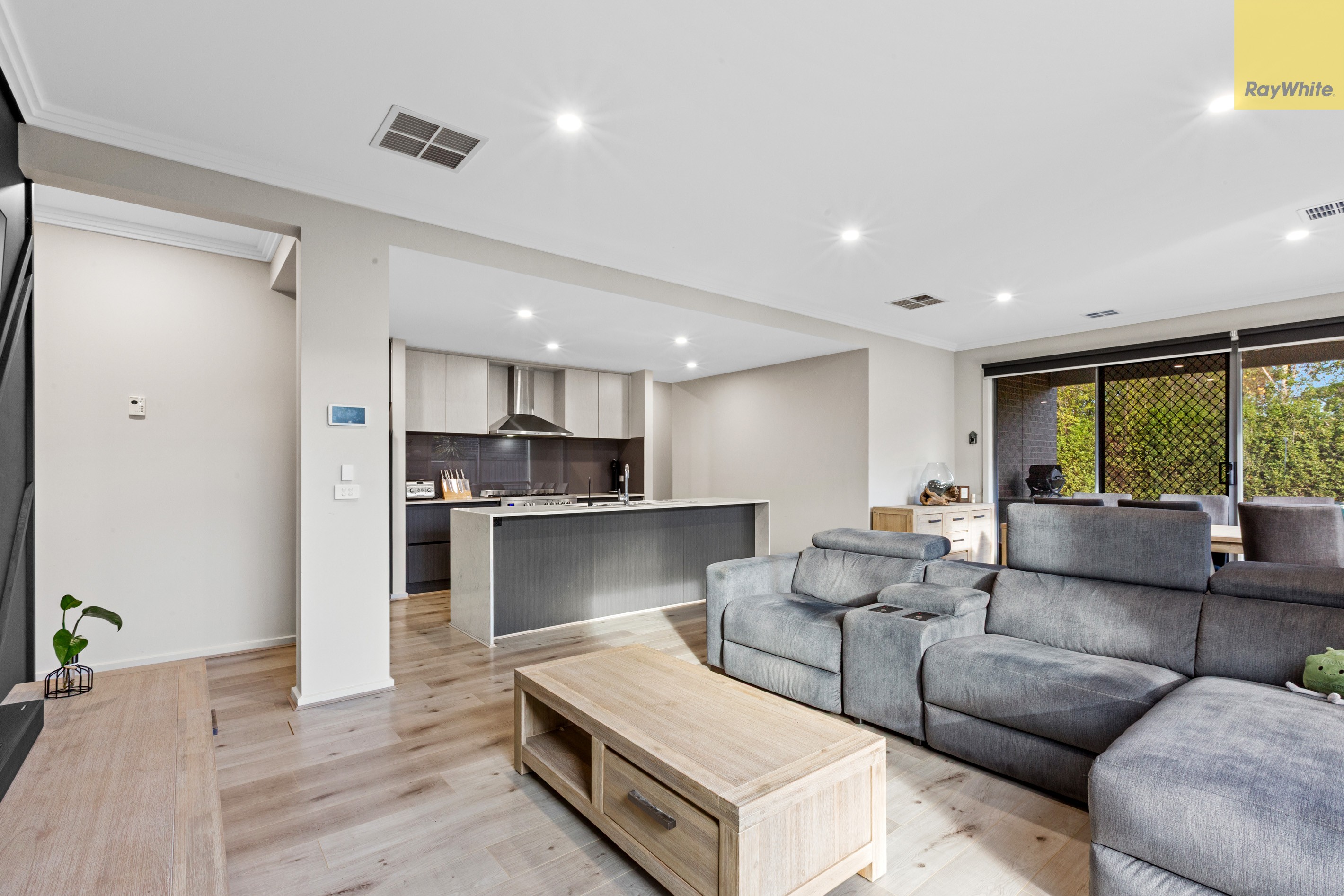 4 Hartog Grove, Darley, VIC 3340