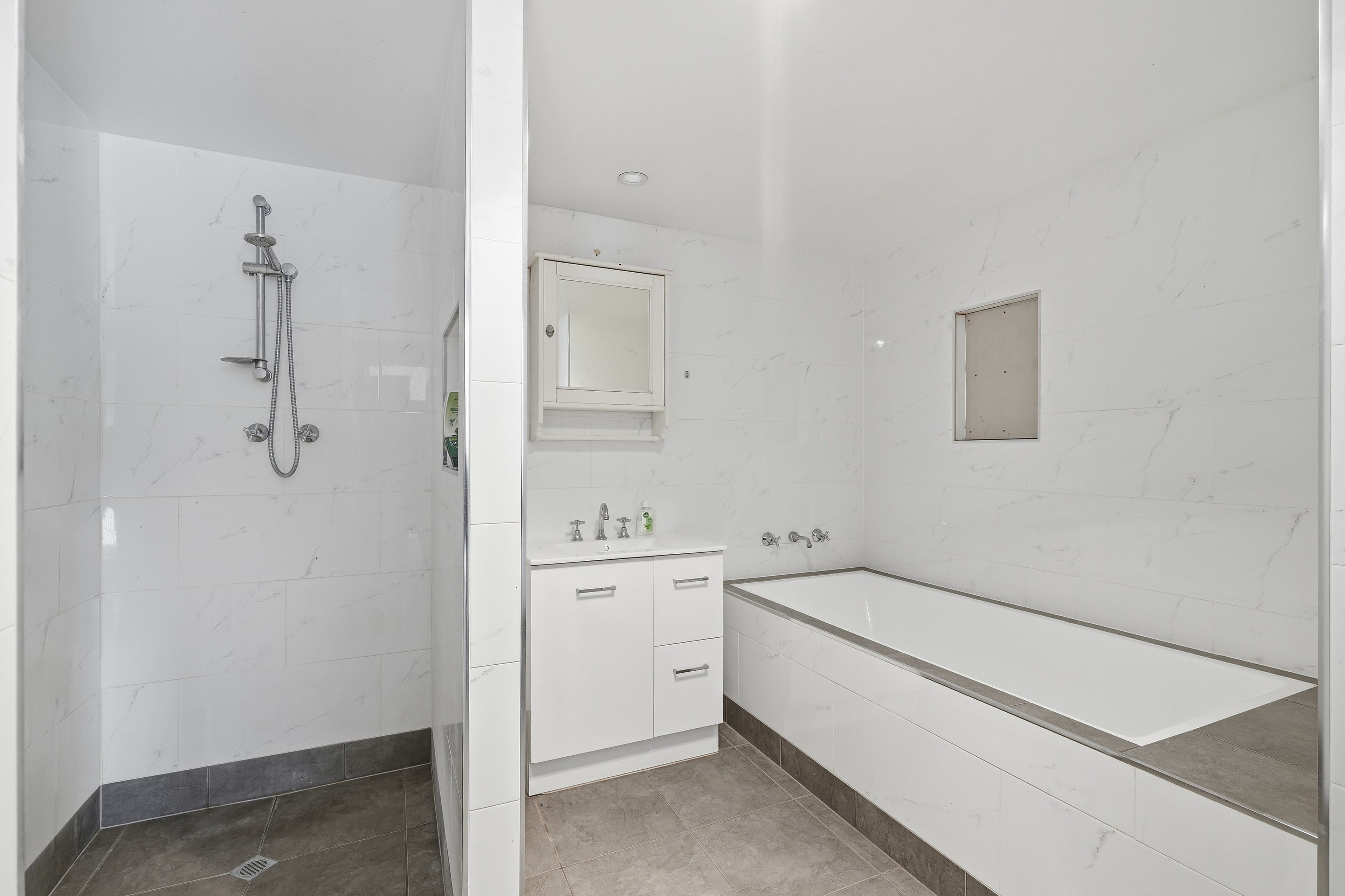 155 Molineux Road. — photo 16 of 30