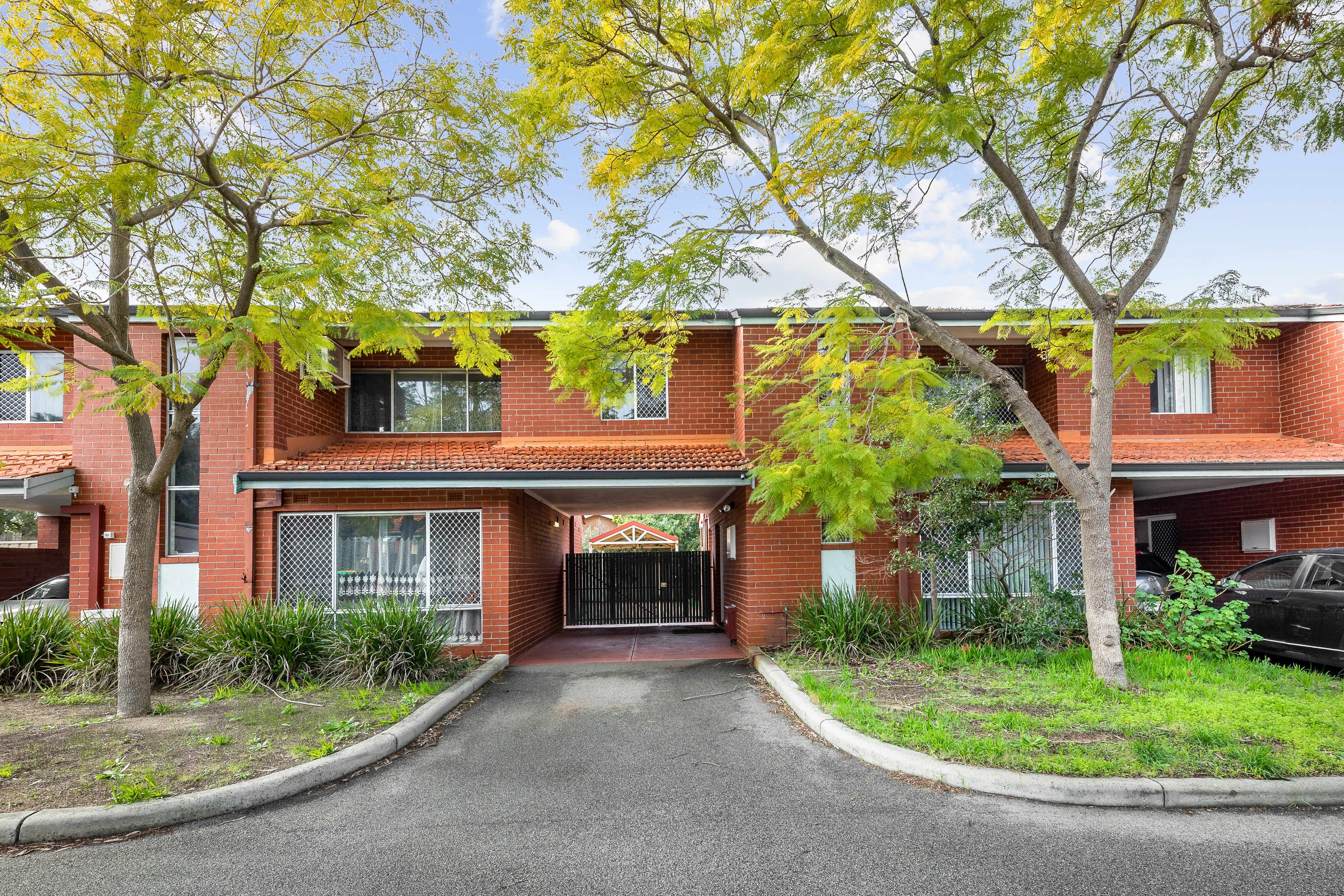 16B Casserley Avenue, Girrawheen WA 6064