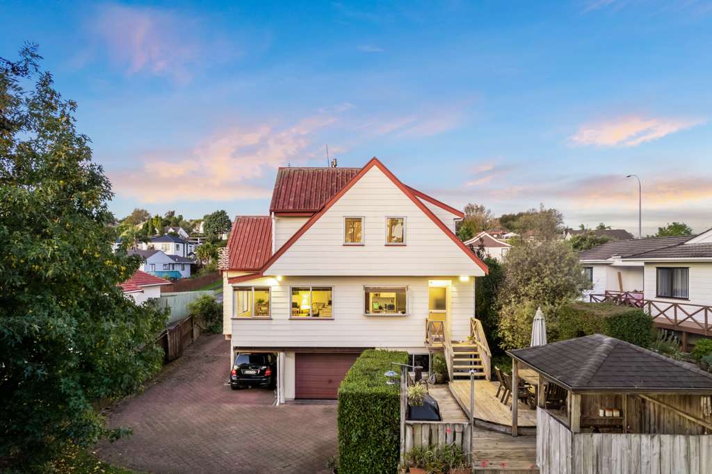 153 Aviemore Drive, Highland Park, Manukau City Real Estate Ray