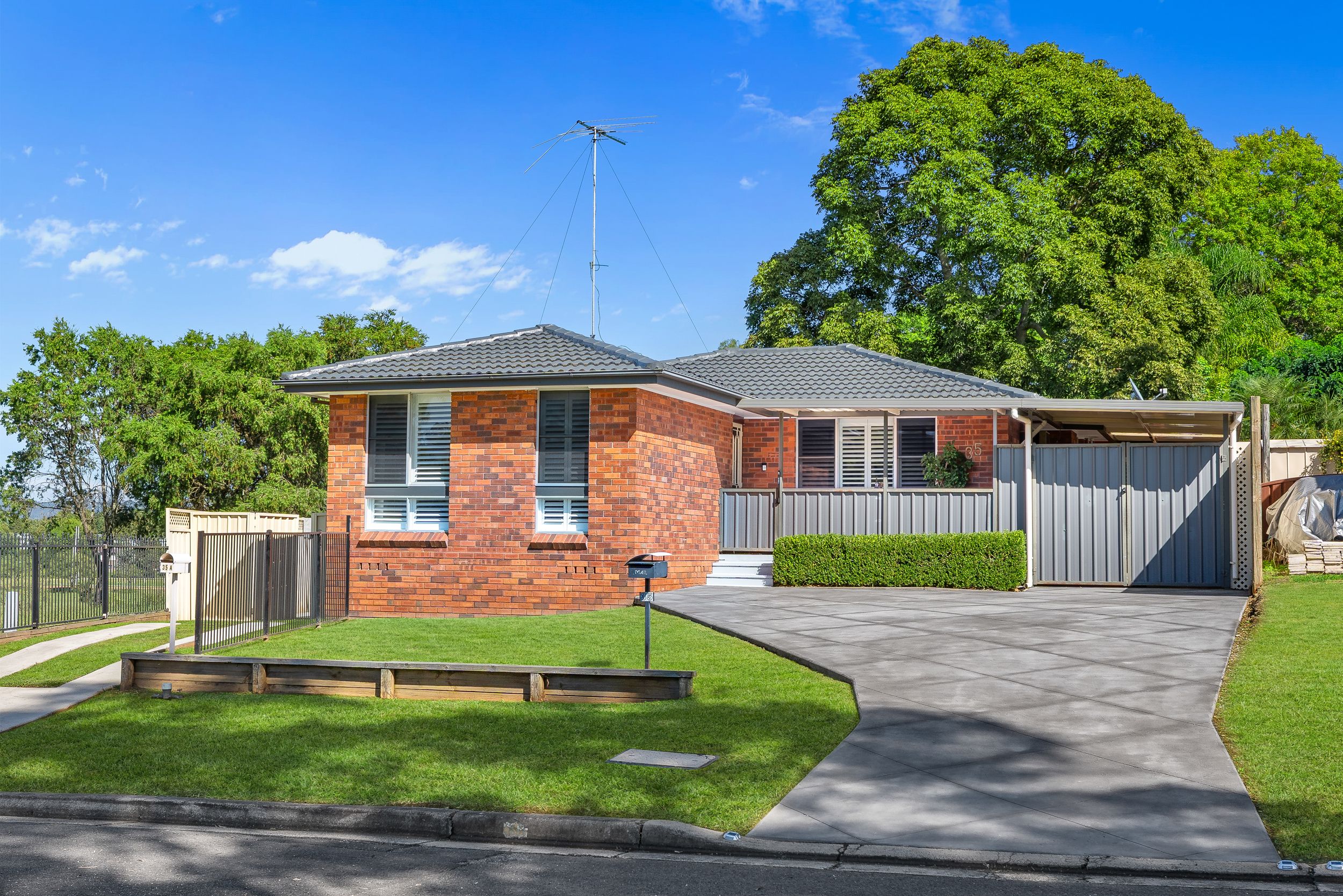 35 & 35a Greygums Road, Cranebrook, NSW