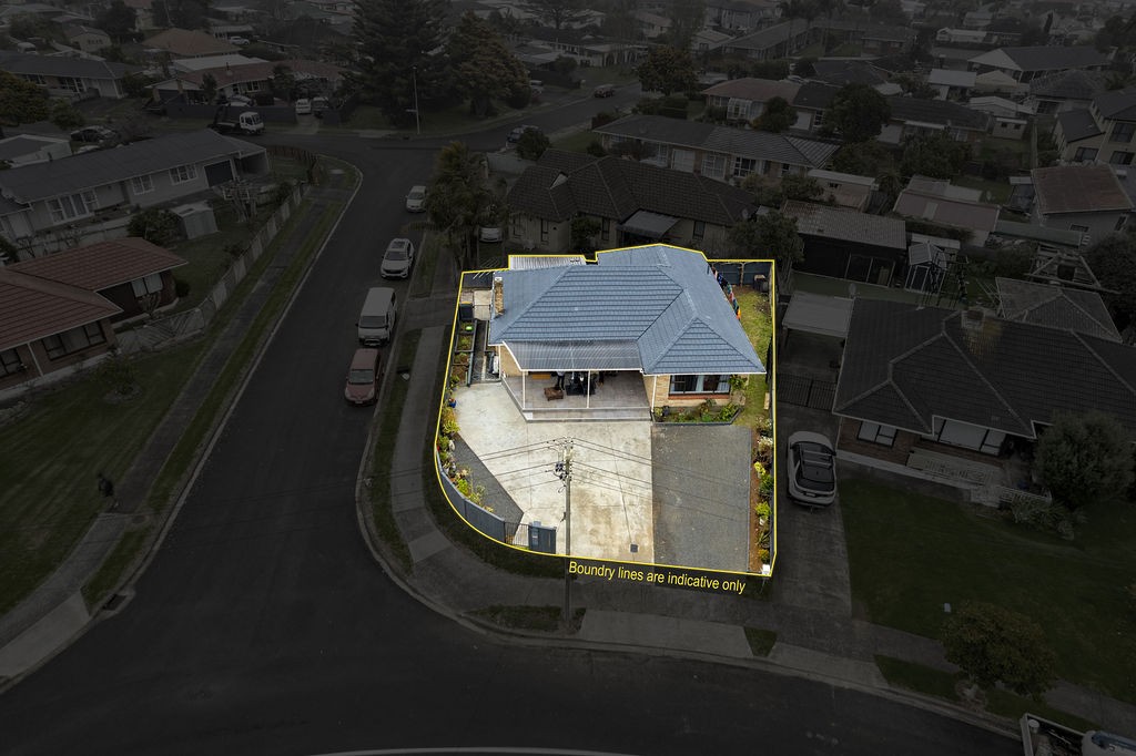 7 Buckingham Crescent, Papatoetoe, Manukau City