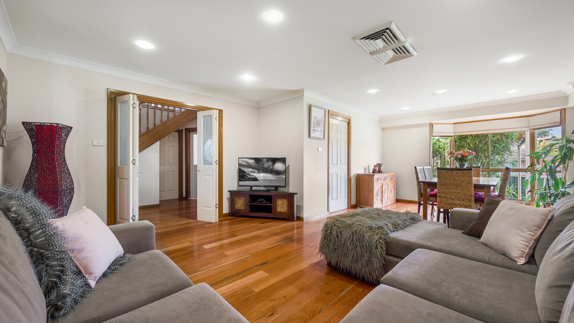 8 Kinchega Place, Bow Bowing, NSW 2566