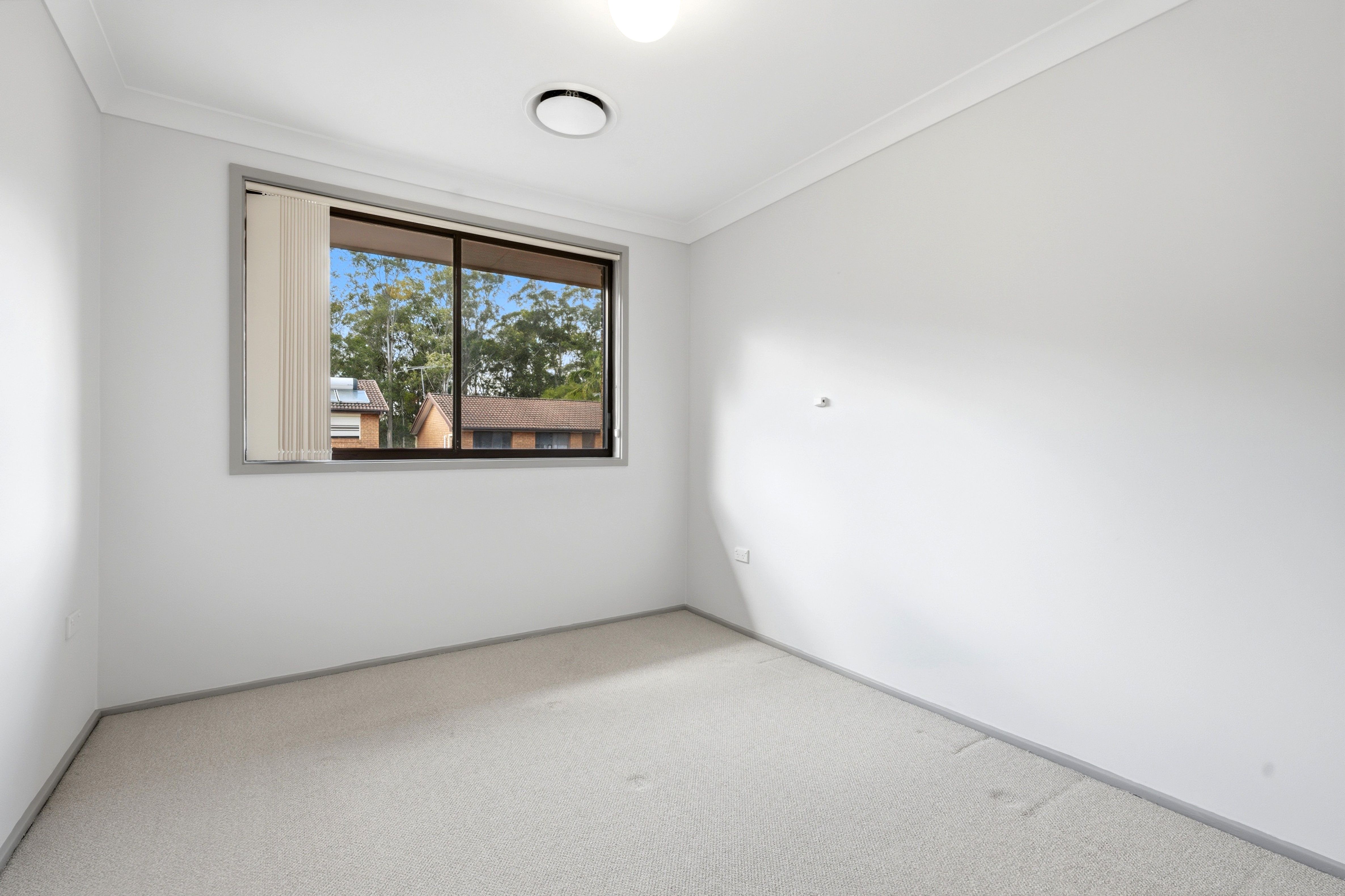 52/34-36 Ainsworth Crescent — photo 6 of 15