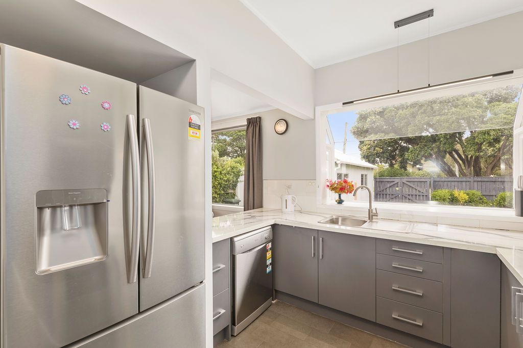 58 Cambridge Terrace, Waterloo, Lower Hutt City