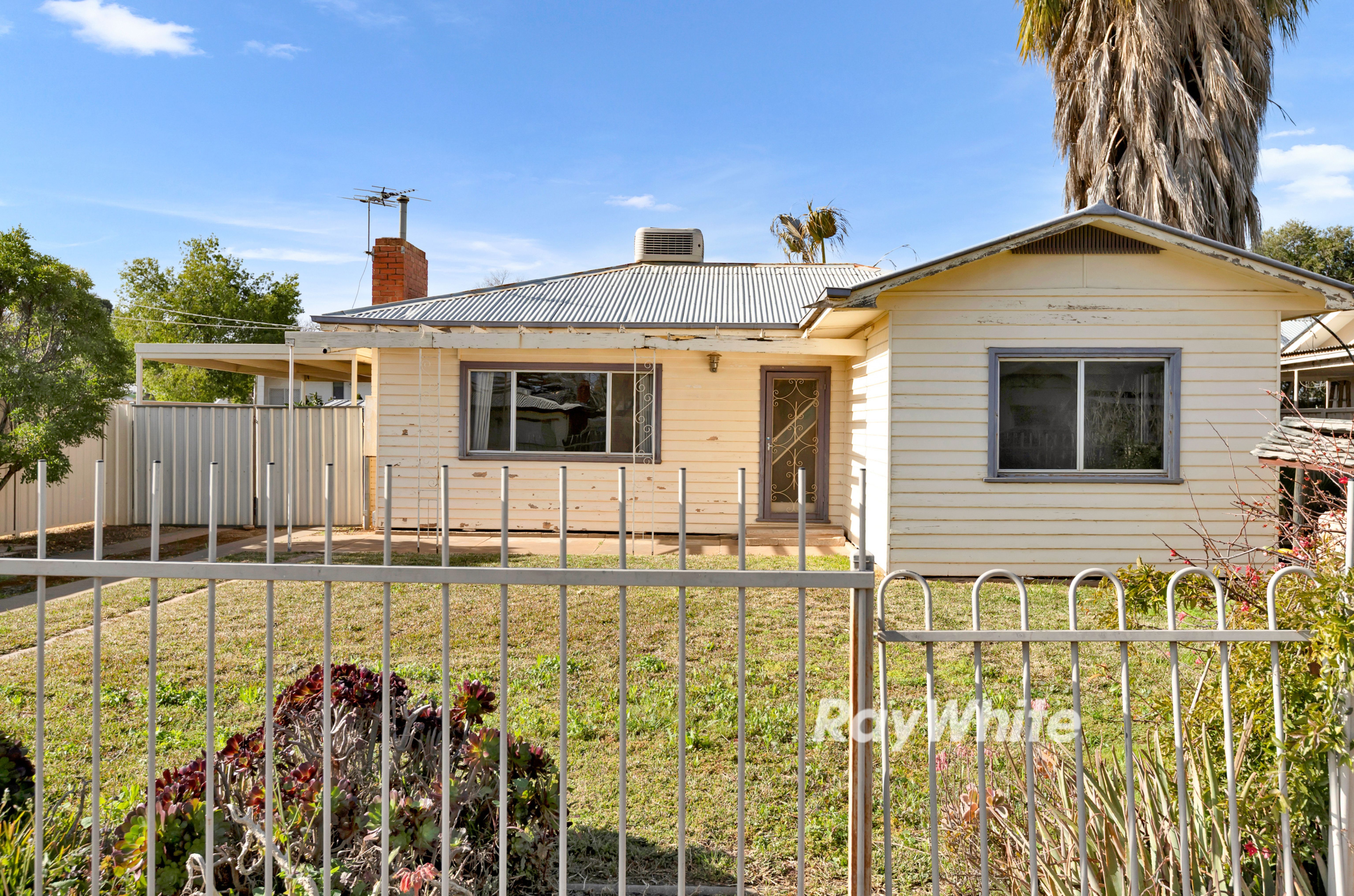 122 Burrows Street — photo from Ray White Mildura