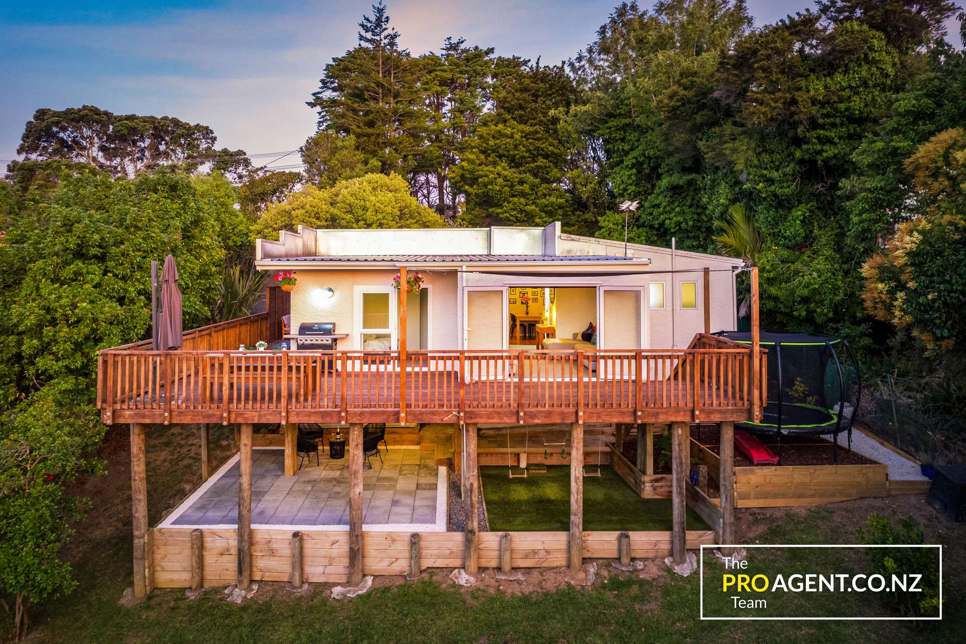 261 Titirangi Road photo 5