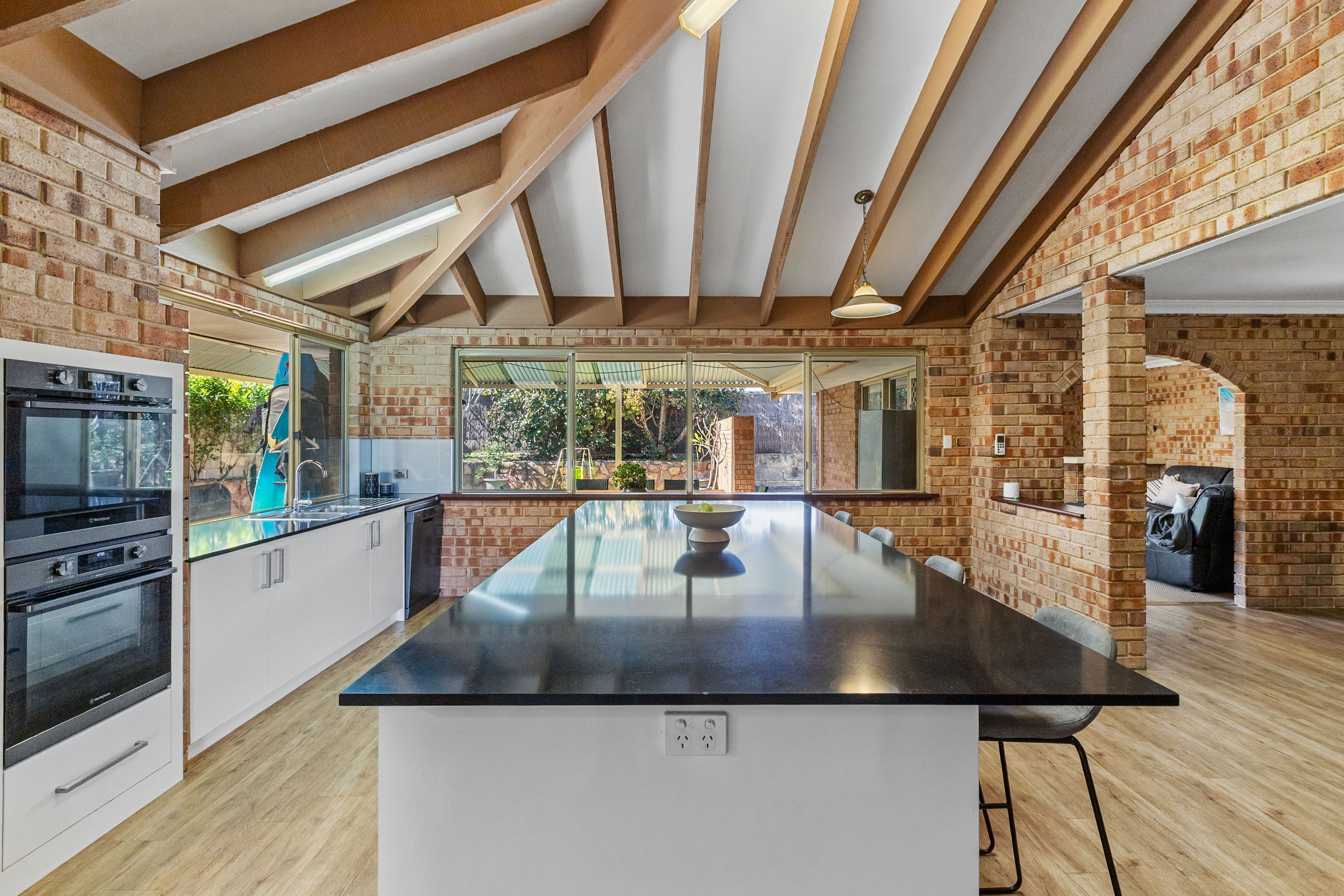 8 Biscay Road — photo 5 of 25