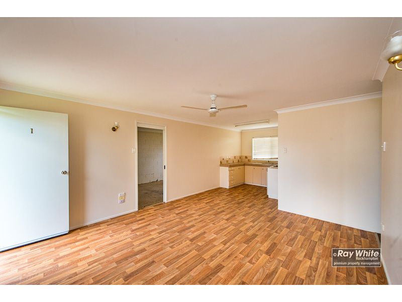 1/22 Unmack Street, Park Avenue, QLD 4701