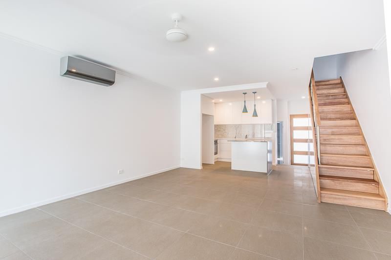 25 The Crestway, Robina, QLD 4226