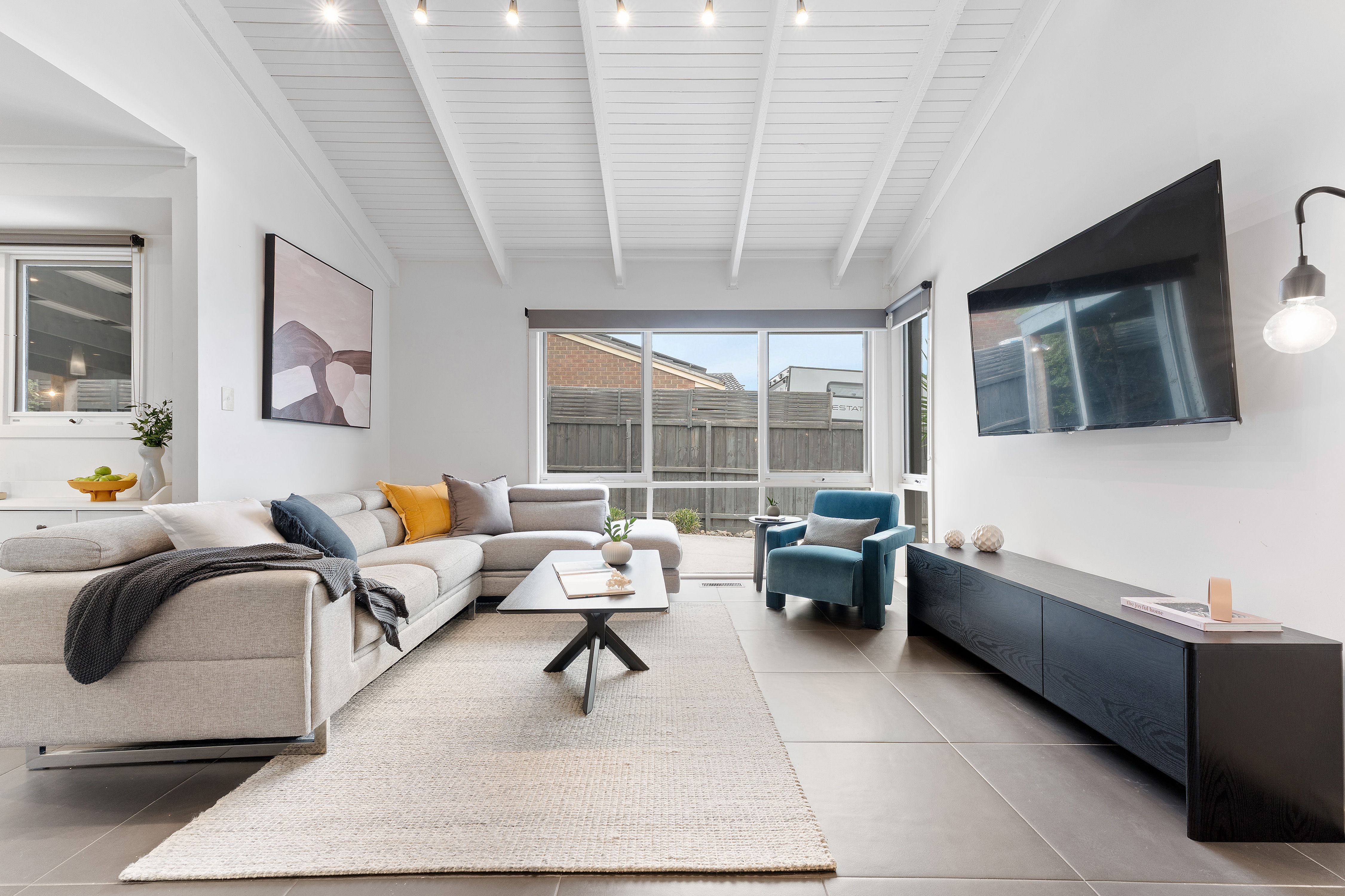 25 Belindavale Drive, Knoxfield, VIC 3180