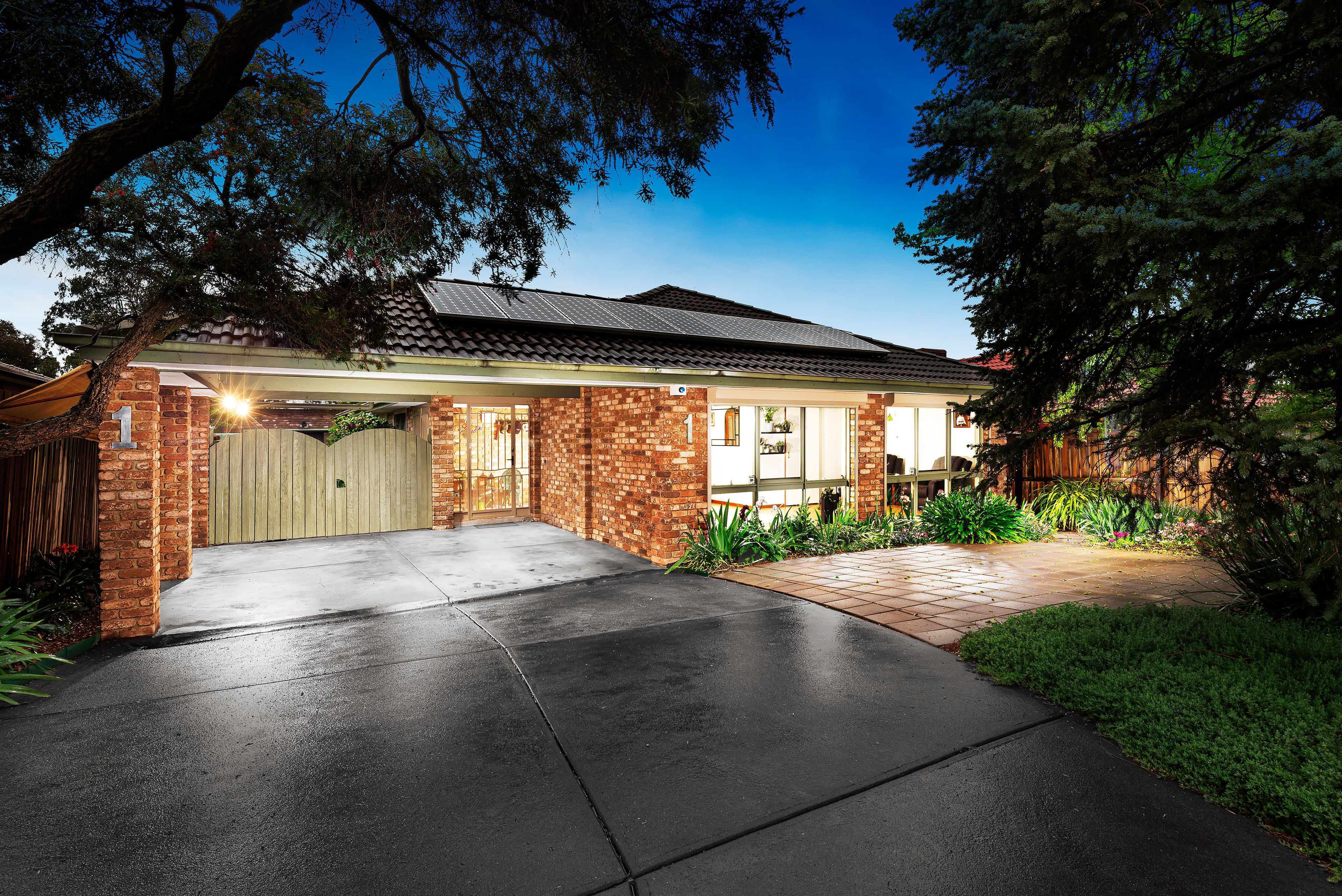 1 Boyle Crescent, Mill Park, VIC 3082