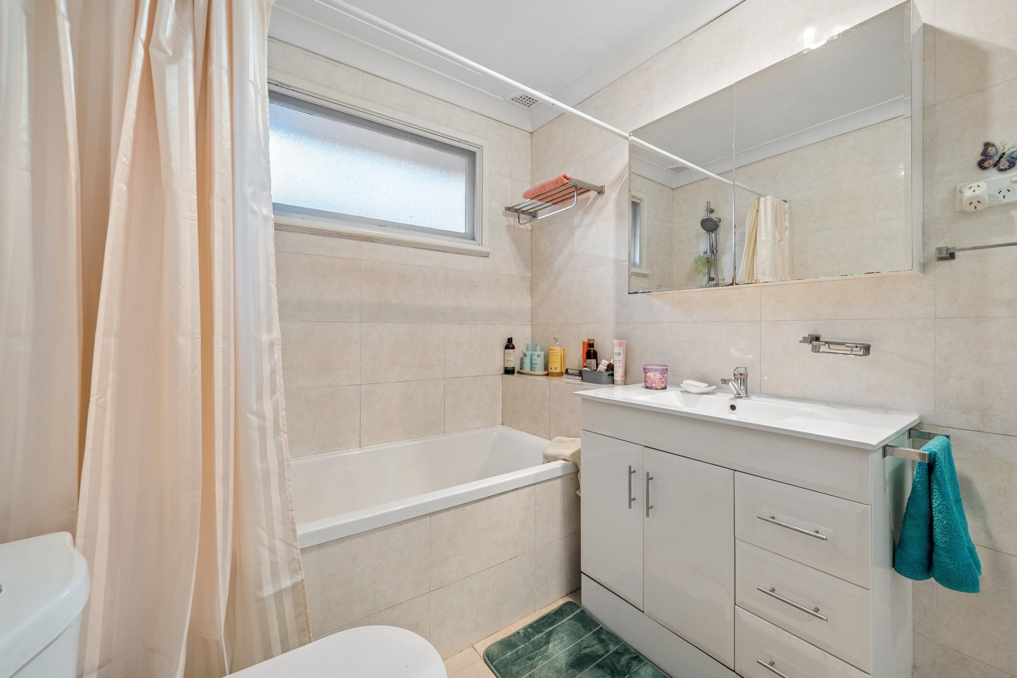 45 Fullerton Crescent — photo 21 of 27