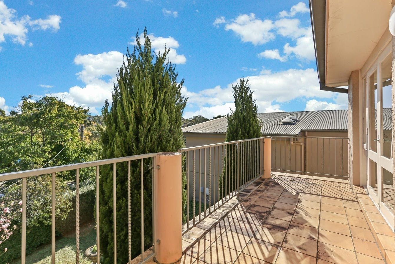 33 Raeburn Avenue — photo 10 of 14