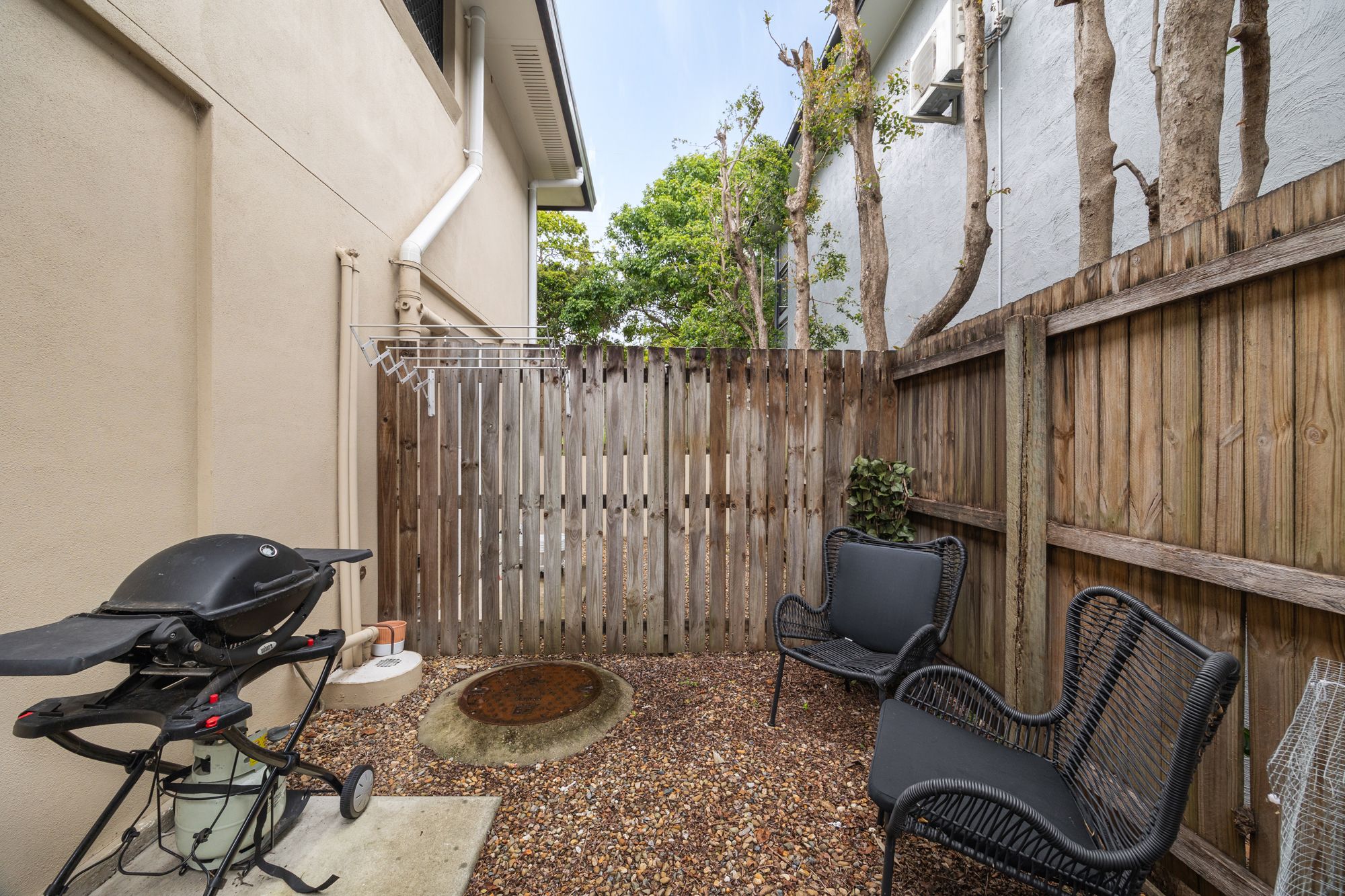 2/498 Wynnum Road — photo 5 of 11