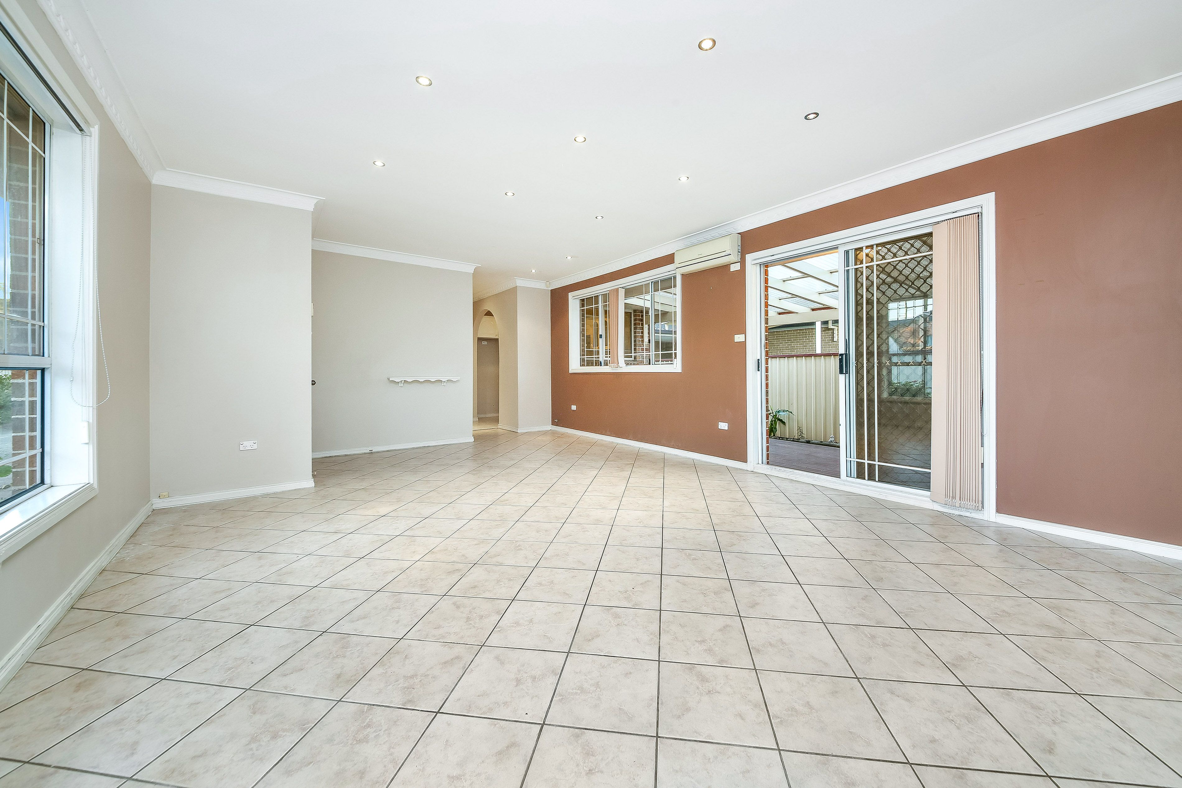 2/99 Queen Street, Revesby, NSW 2212