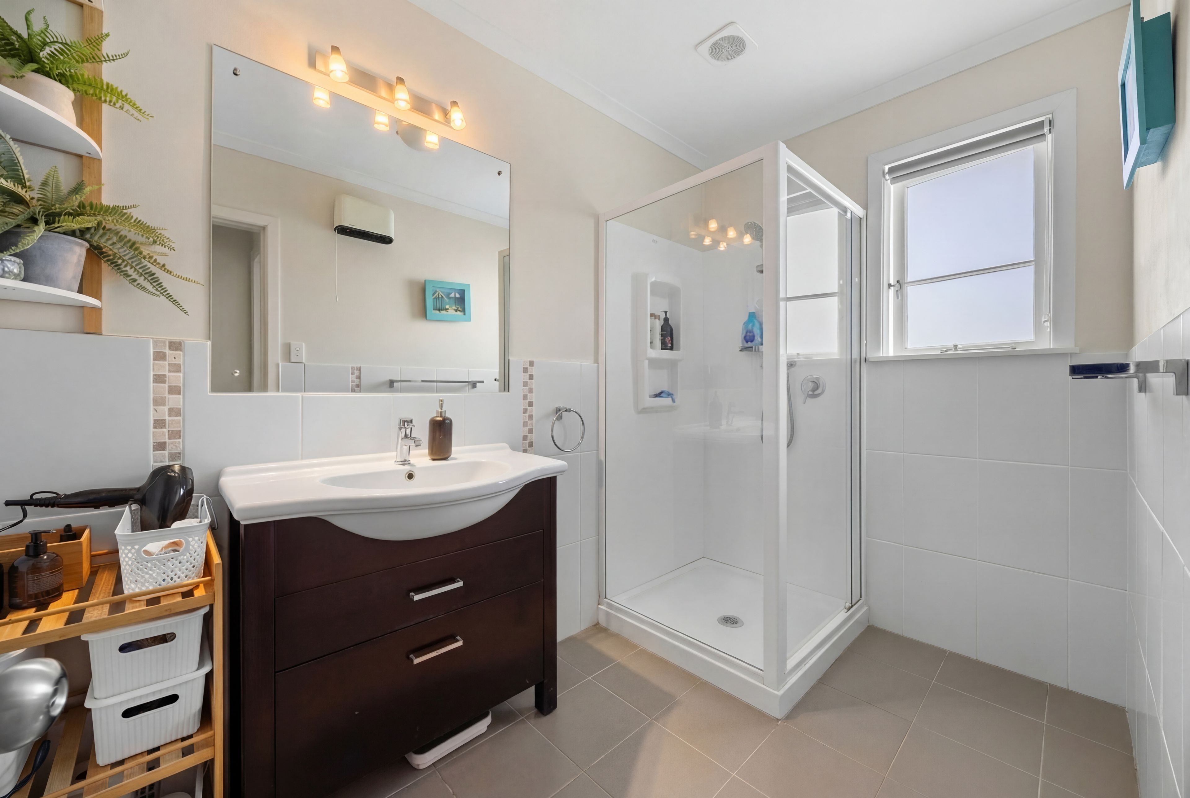 9 Stokes Avenue, Te Atatu Peninsula, Waitakere City