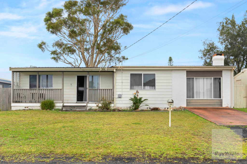 8 Gibson Crescent, Sanctuary Point, NSW 2540