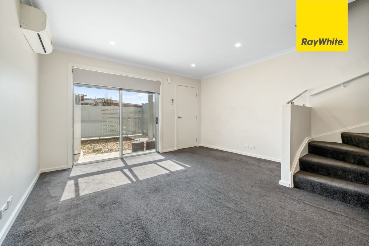 31/96 Arthur Blakeley Way, COOMBS, ACT 2611