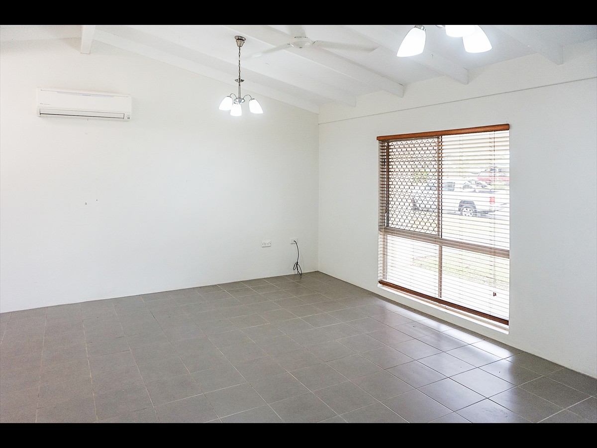17 Windarra Street, Woree, QLD 4868