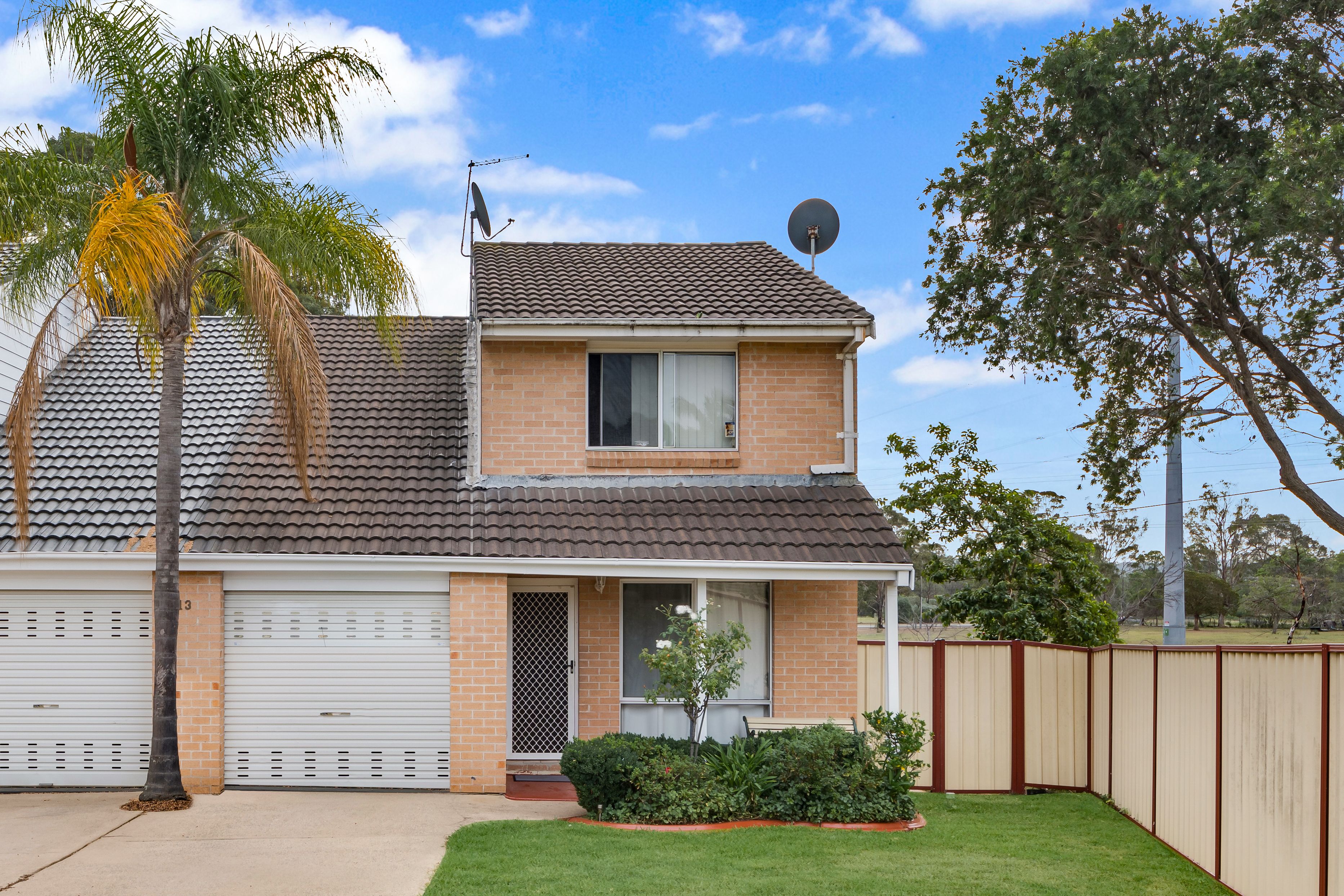 13 Rushes Place, Minto NSW 2566