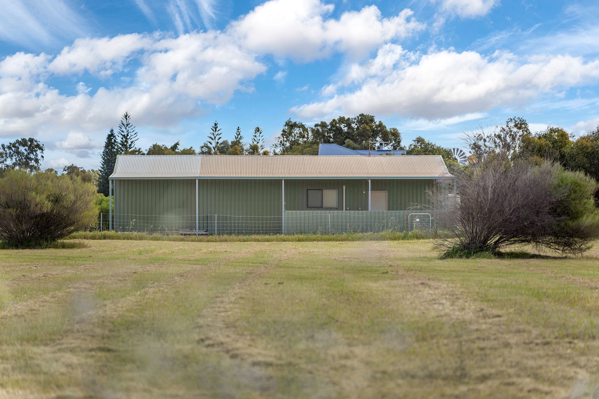 2 Peppin Place — photo 6 of 16