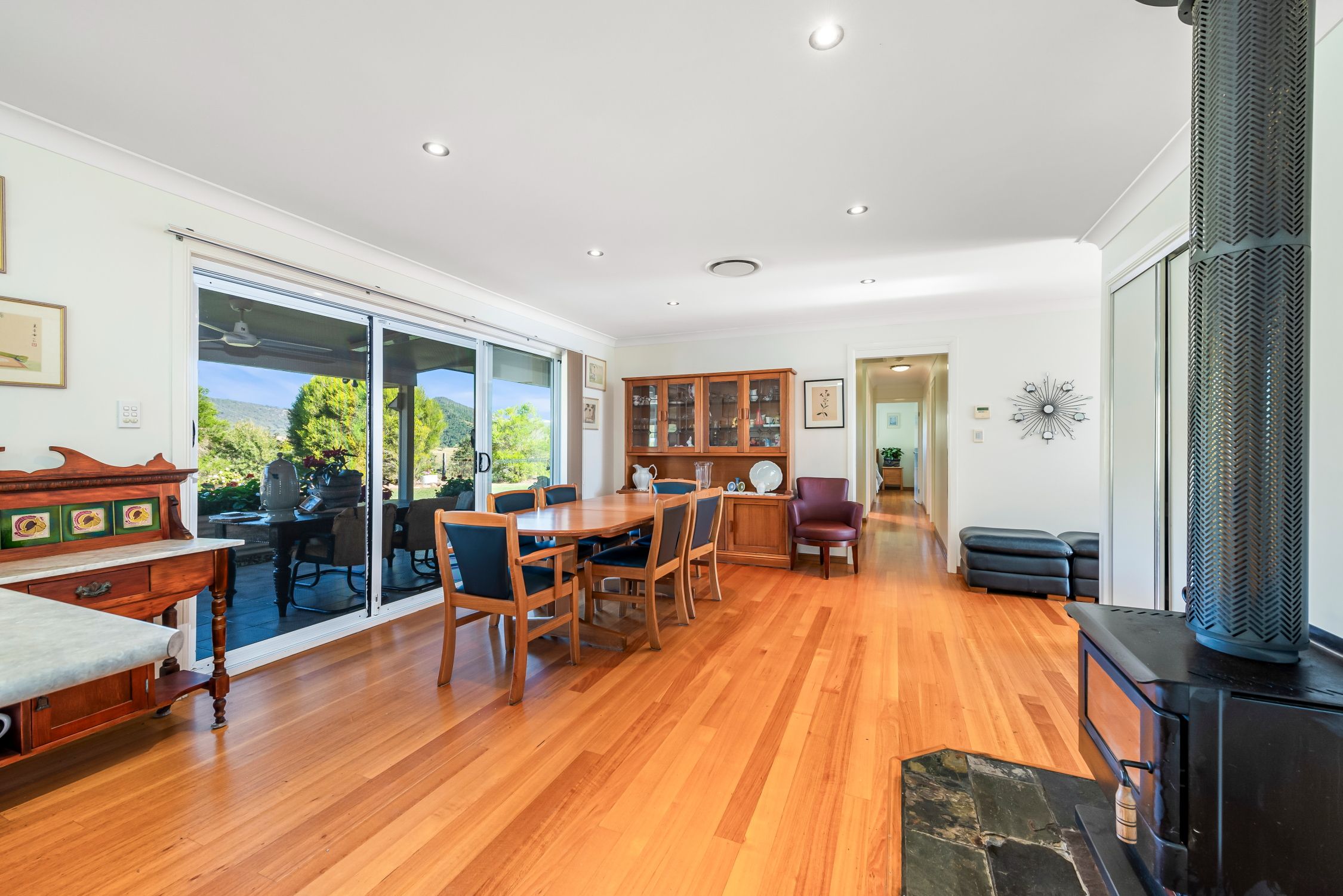 "Mount Whitestone Paradise" 'Mount Whitestone Paradise' 197 Dry Gully