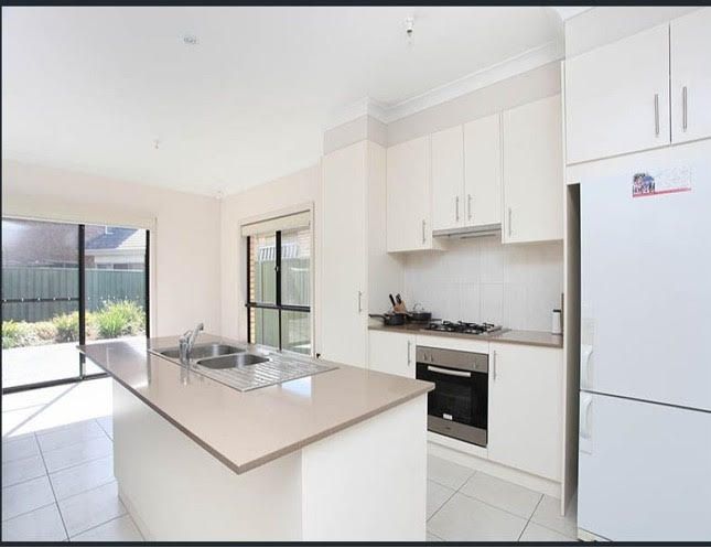 22 Cascades Drive, Mawson Lakes, SA 5095