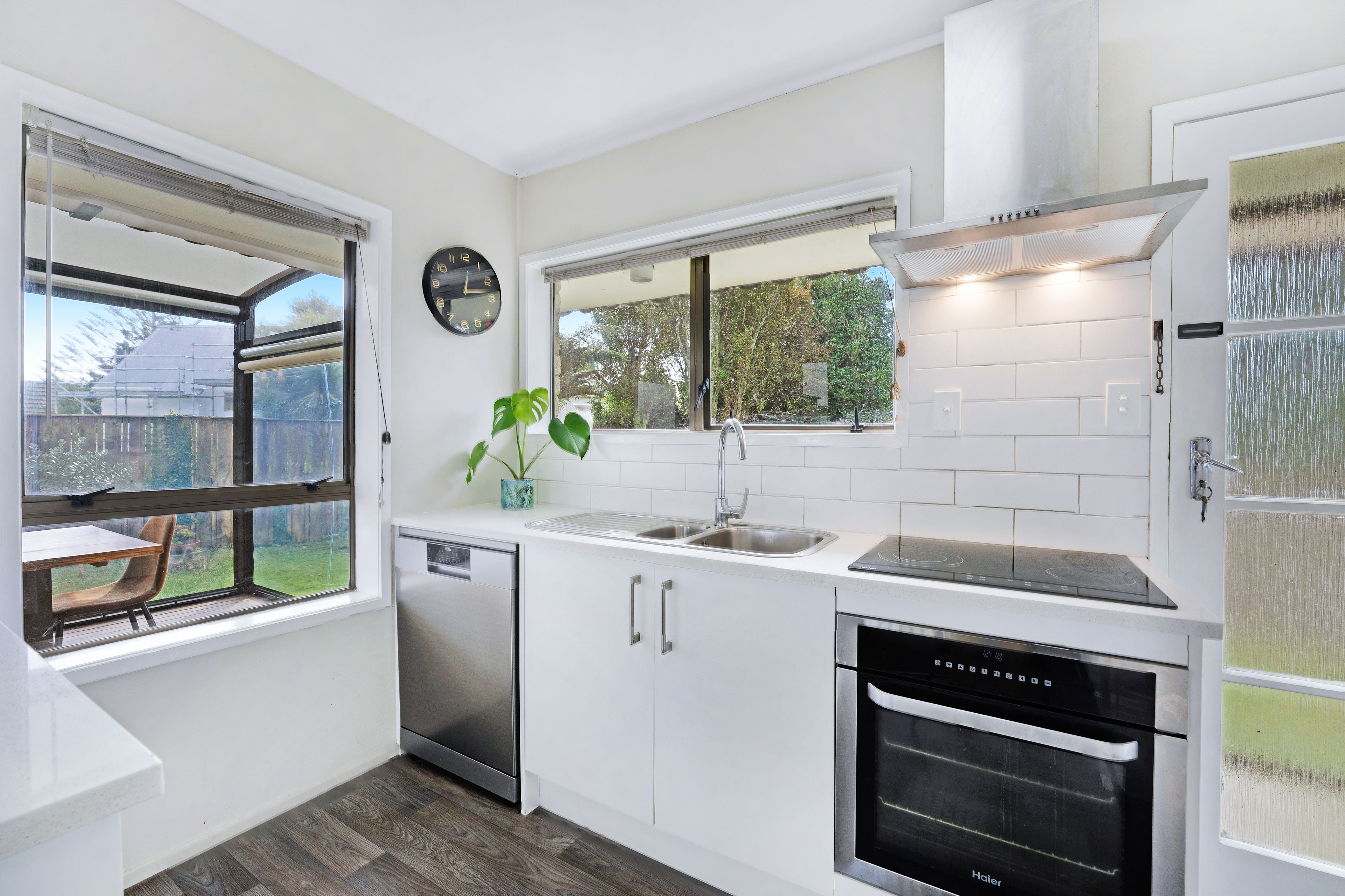 2/8 Glencourt Place, Glenfield, North Shore City