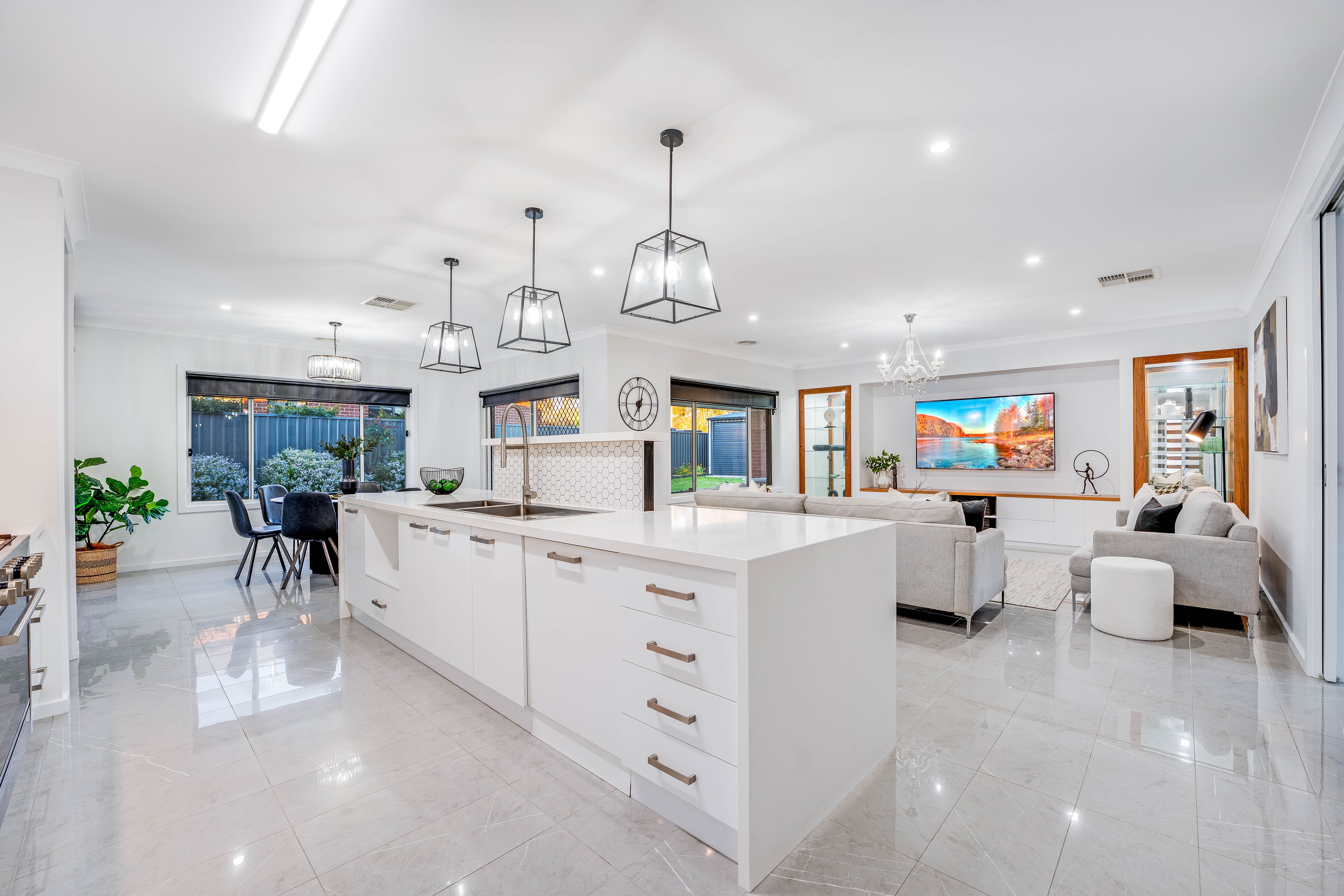 43 Mclaren Boulevard — photo 9 of 30