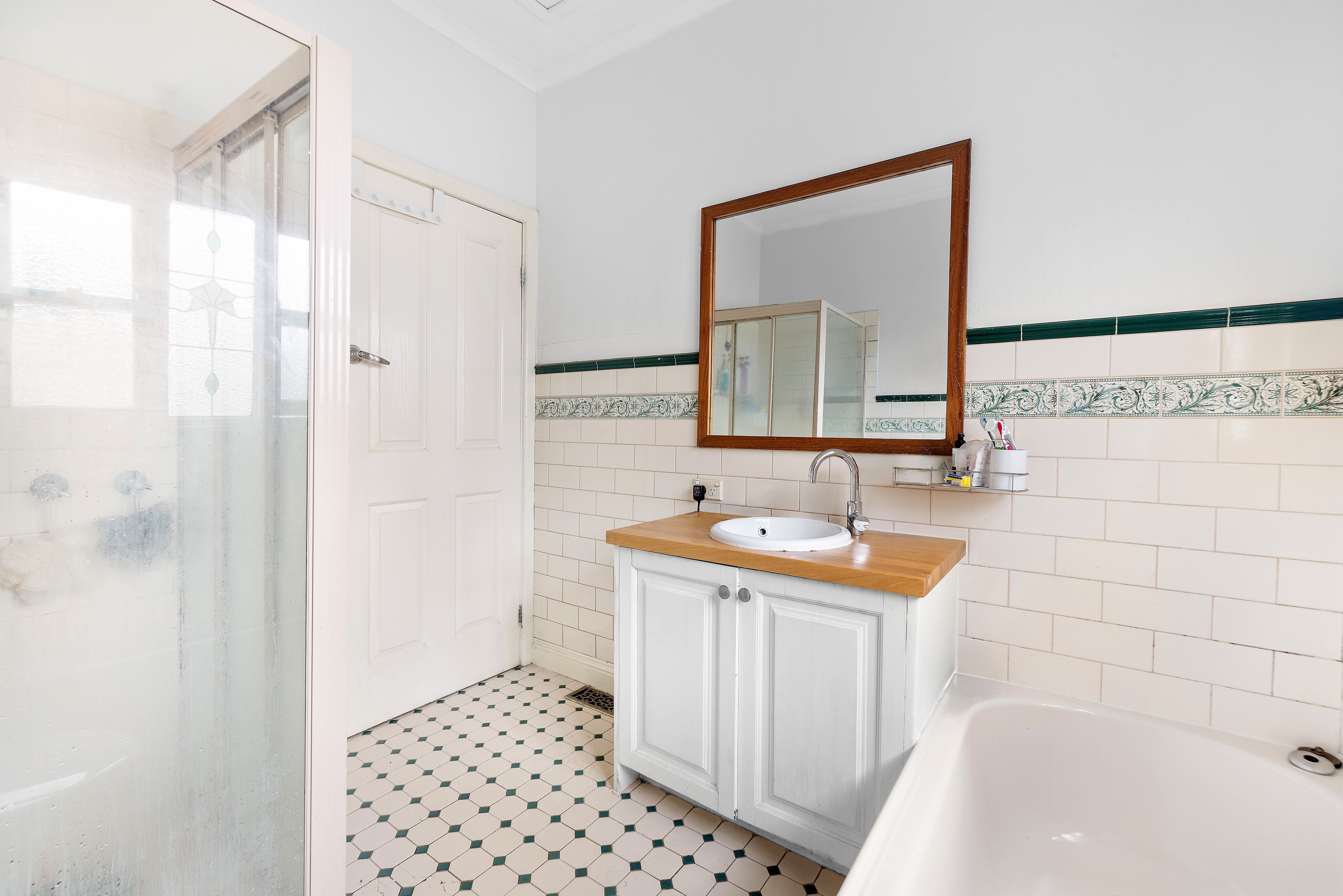 8 Dorset Road — photo 7 of 20
