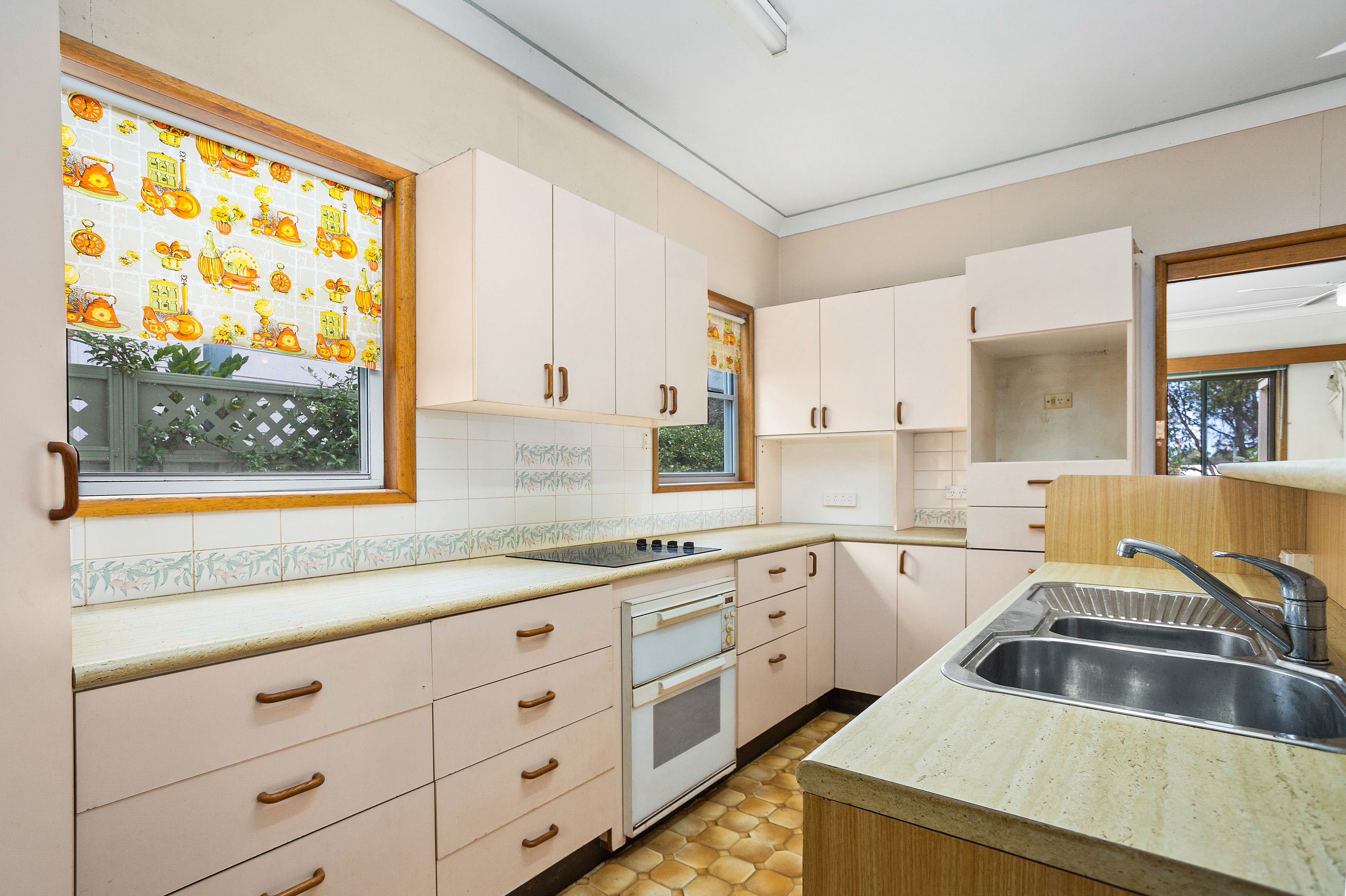 52 Bridge Avenue, Oak Flats, NSW 2529