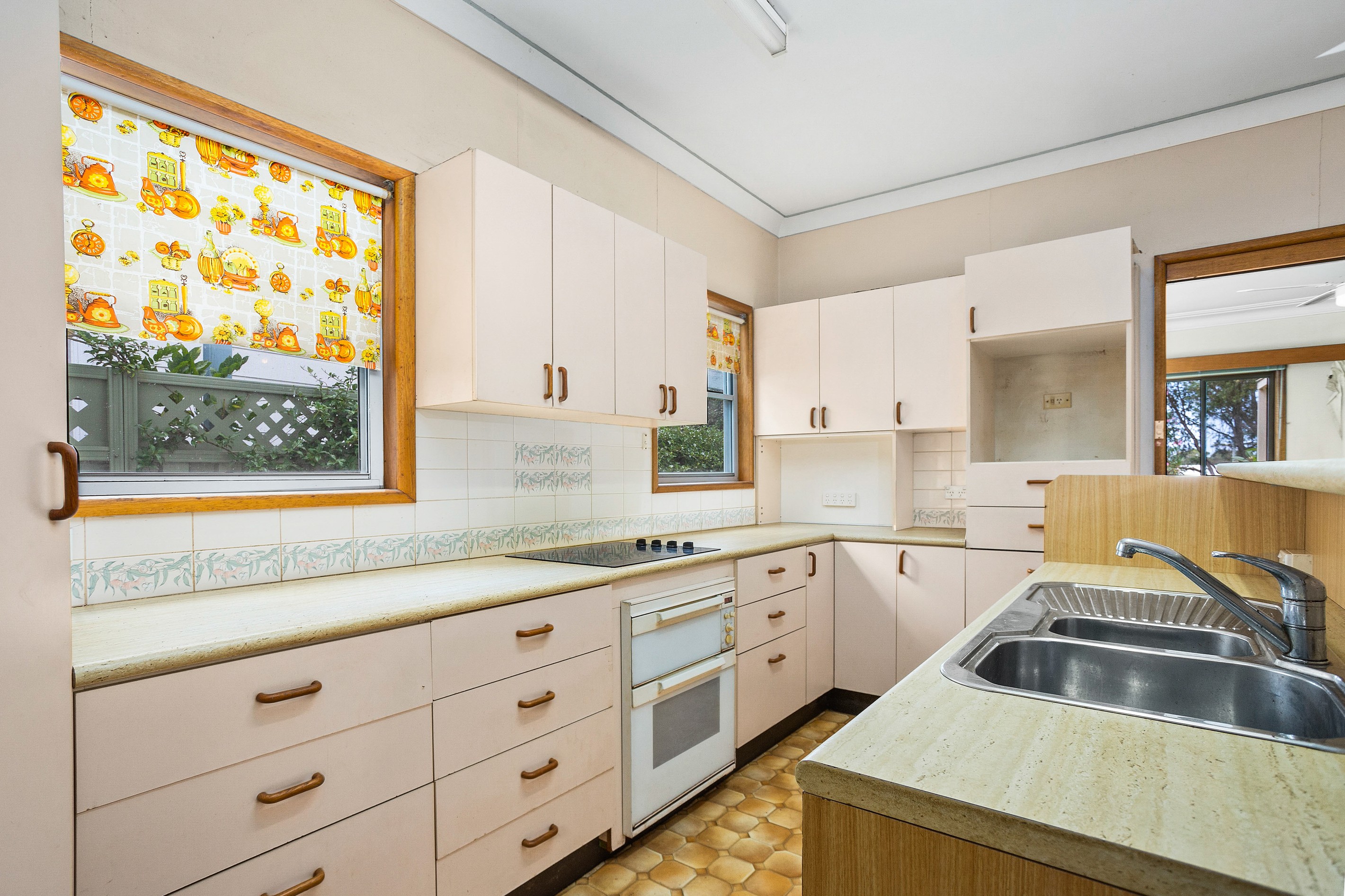 52 Bridge Avenue, Oak Flats, NSW 2529