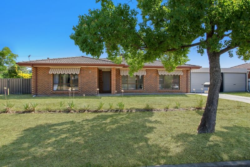 2 Graetz Court