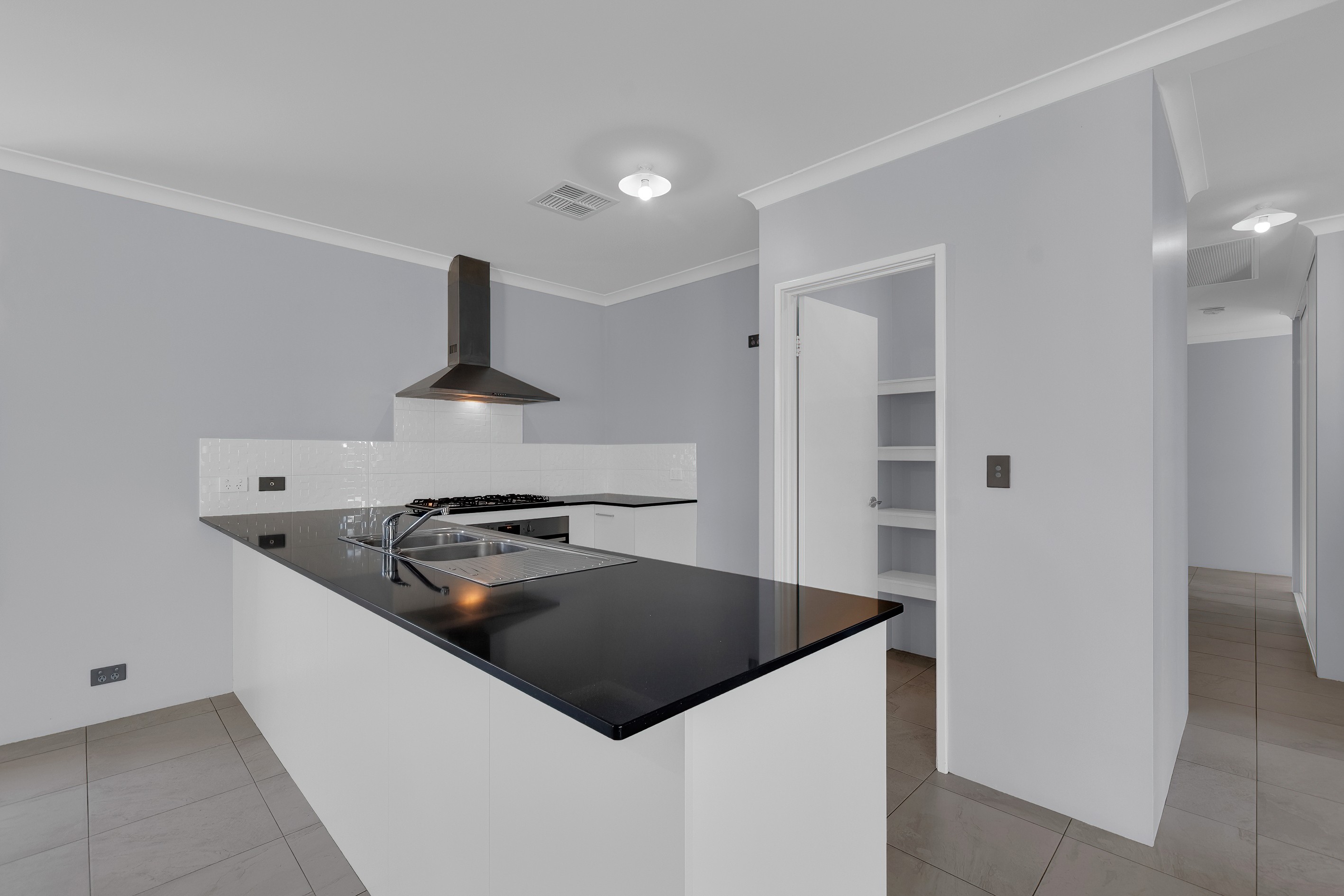 16 Callabonna Esplanade, Lakelands, WA 6180