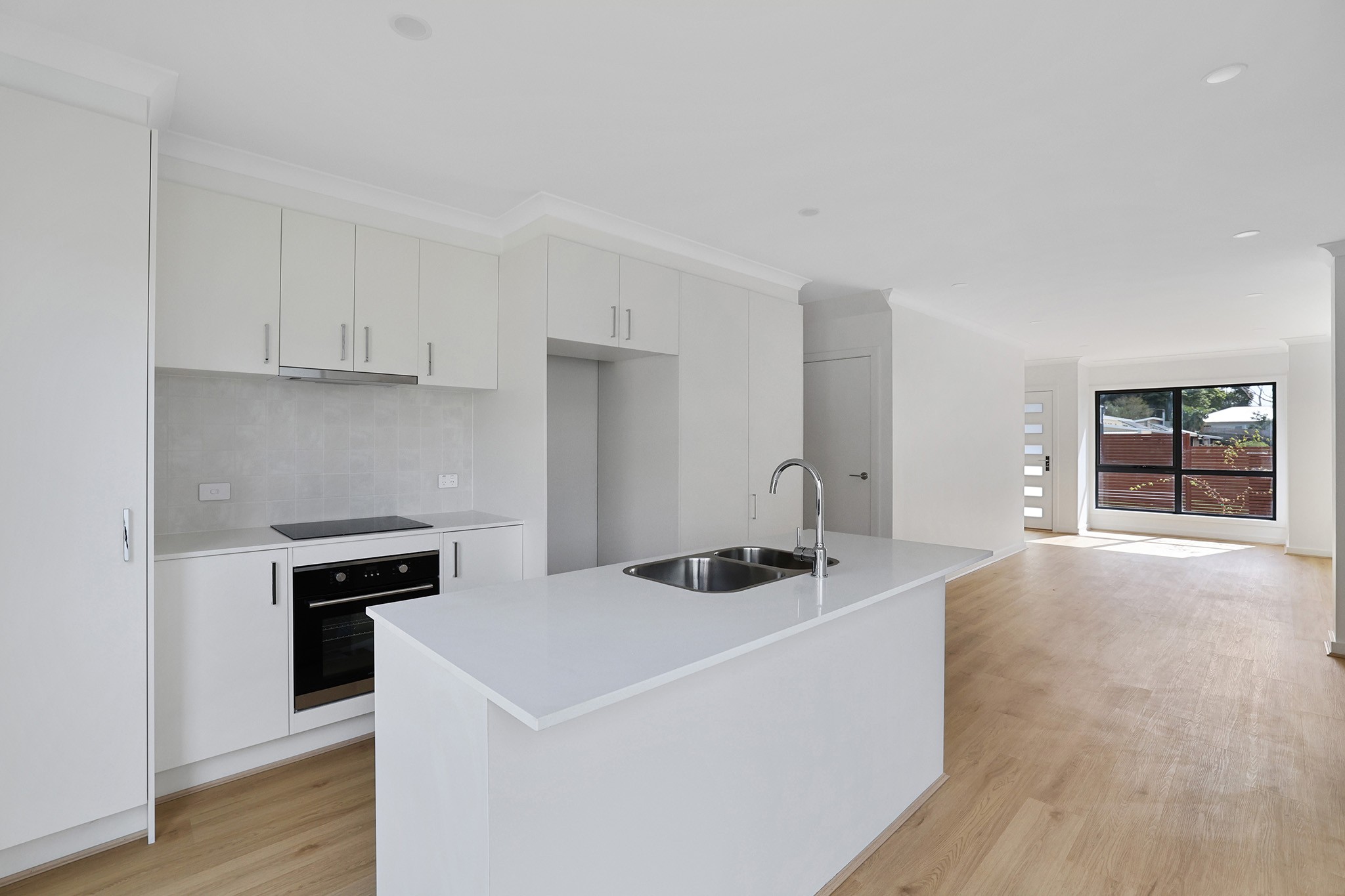 2/10 Parkview Road, Drouin, VIC 3818