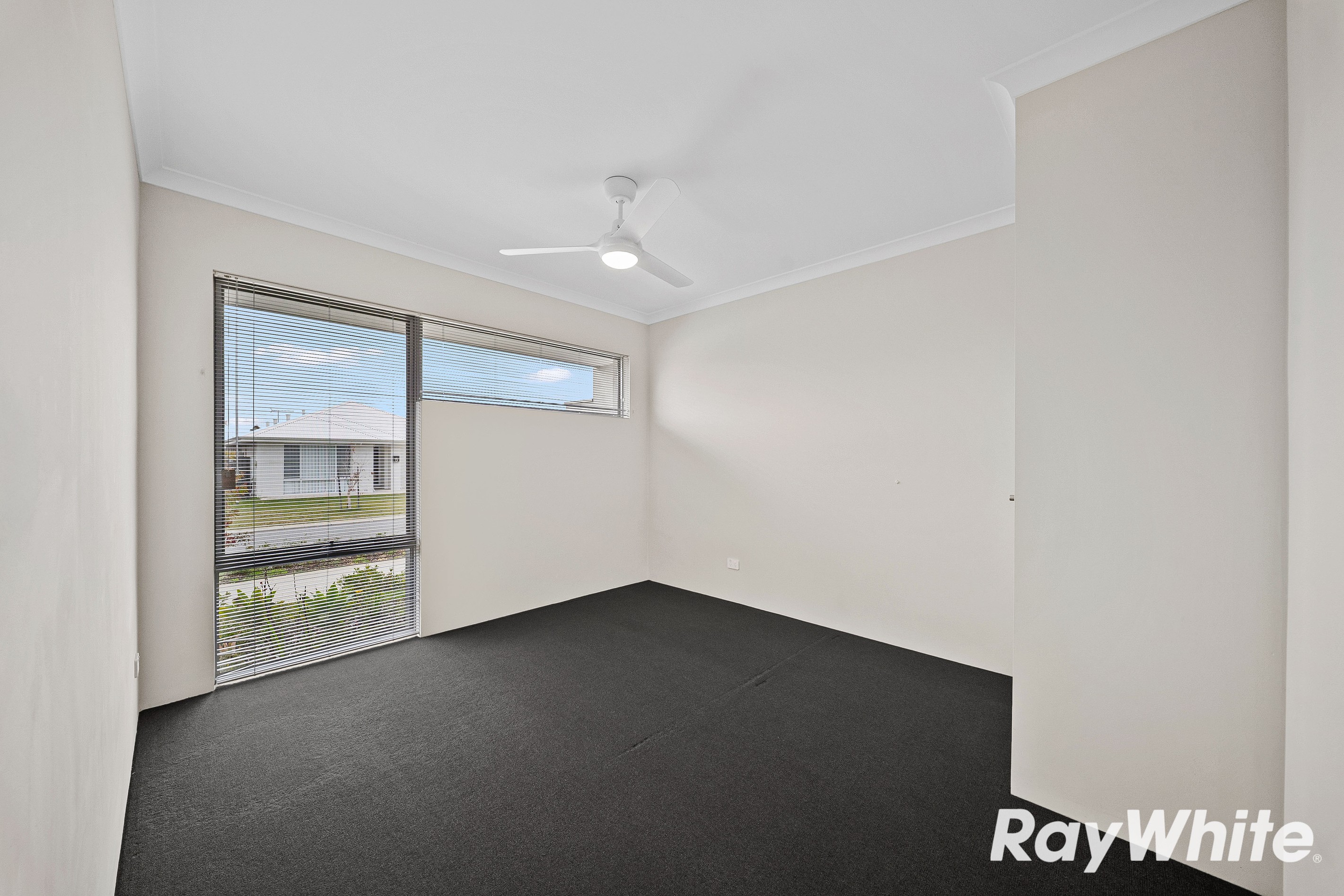 4A Nirvana Road, Lakelands, WA 6180