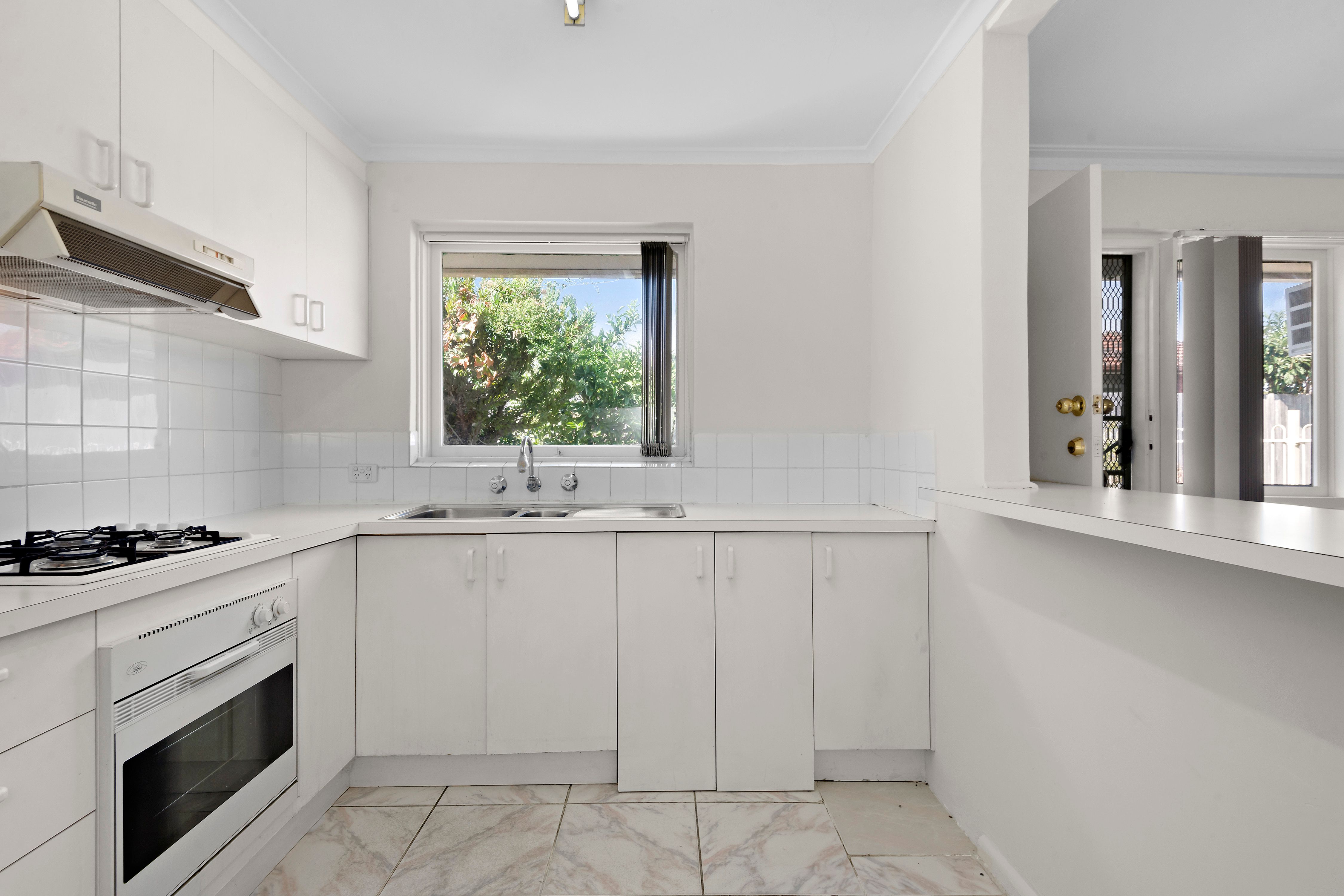 4 Sydney Street, Clayton South VIC 3169