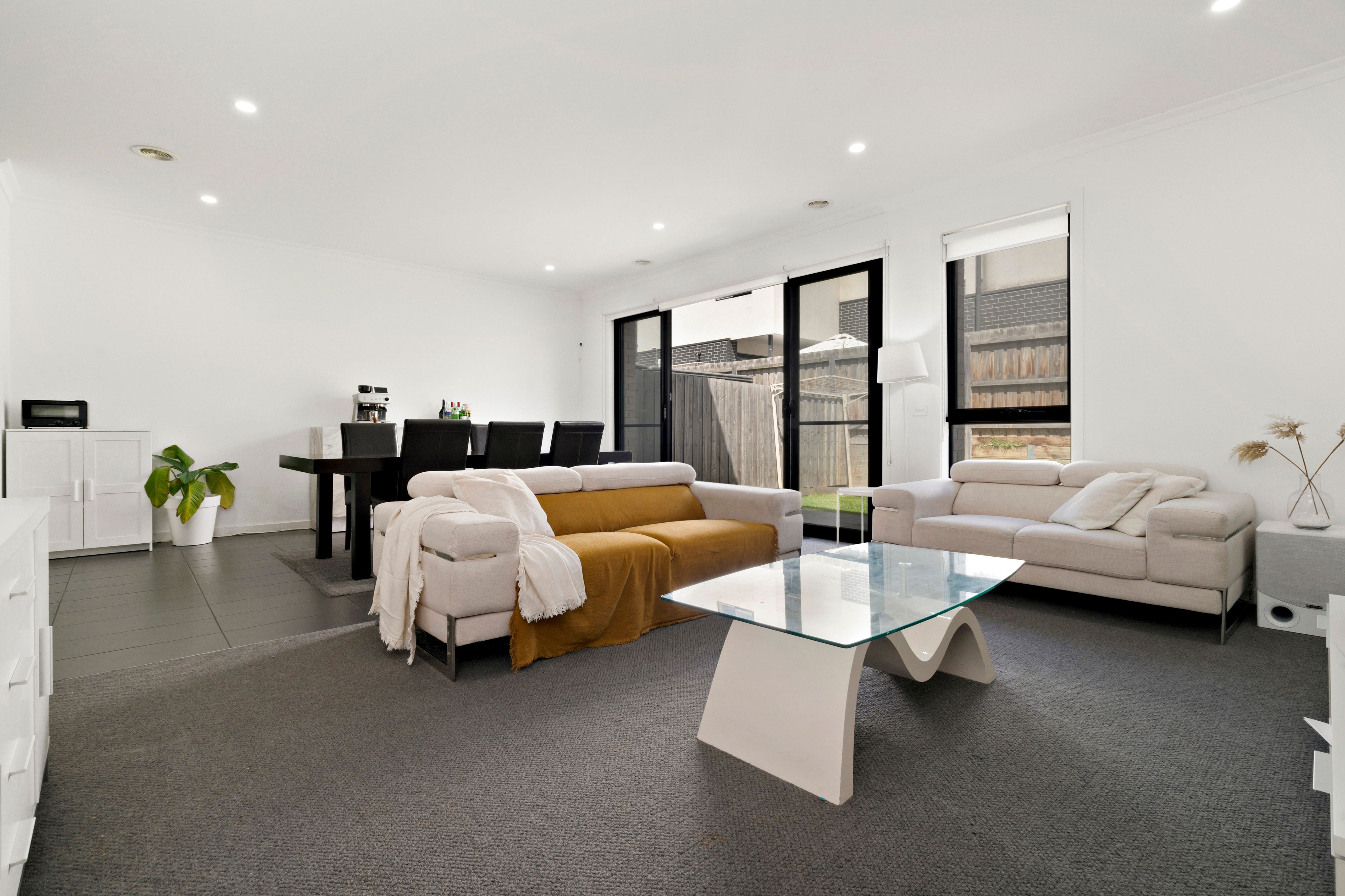 8 Main Road, Clayton South, VIC 3169