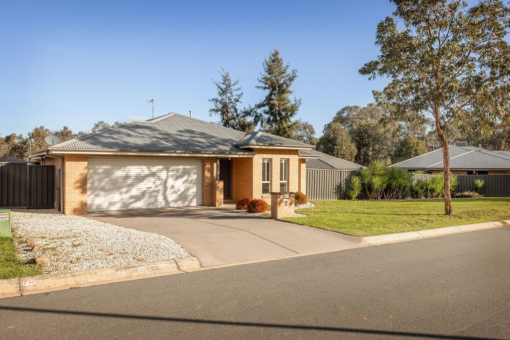 12 Weissel Court, Thurgoona, NSW 2640