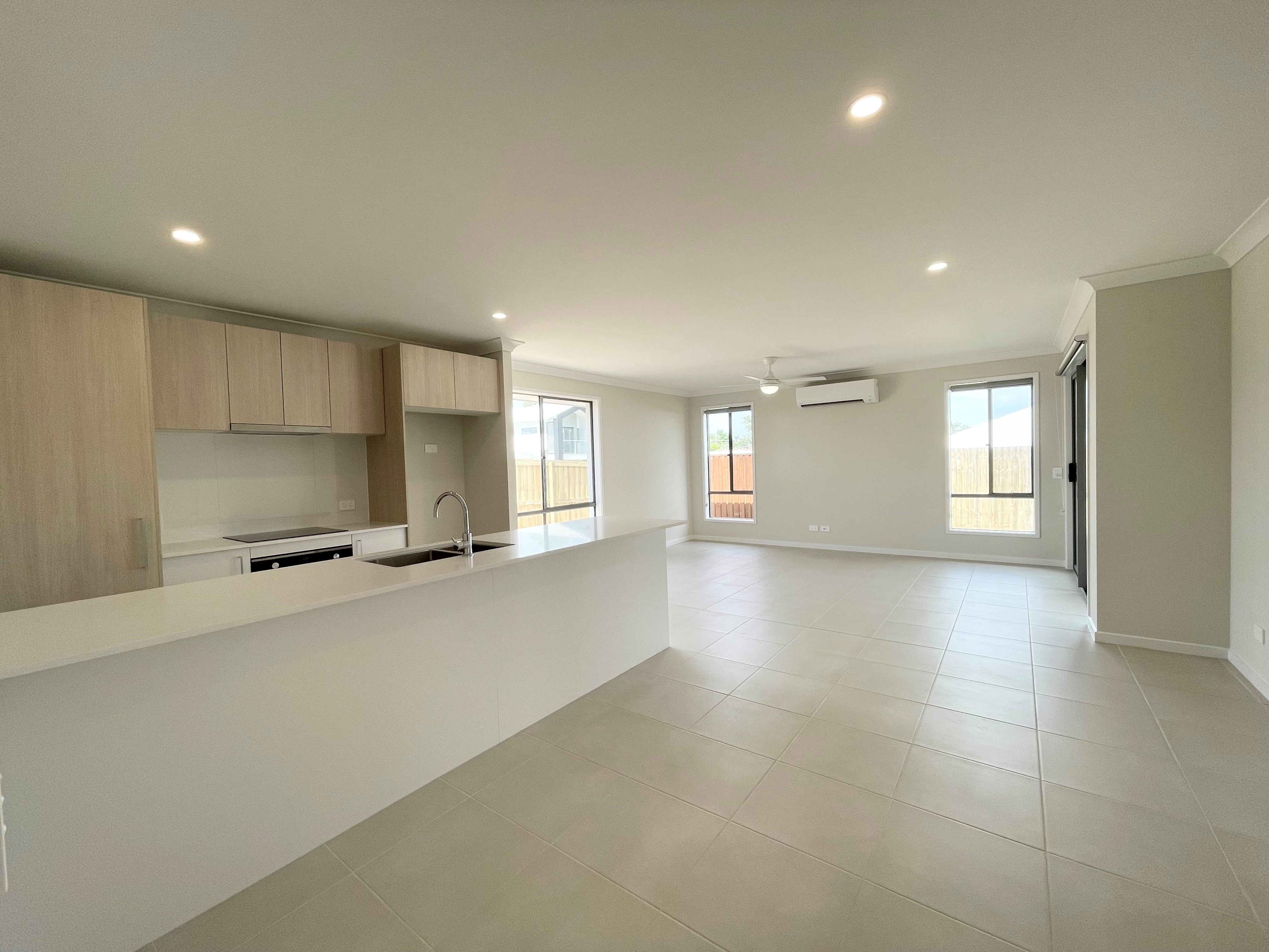 23 Spruce Circuit, Hillcrest, QLD 4118