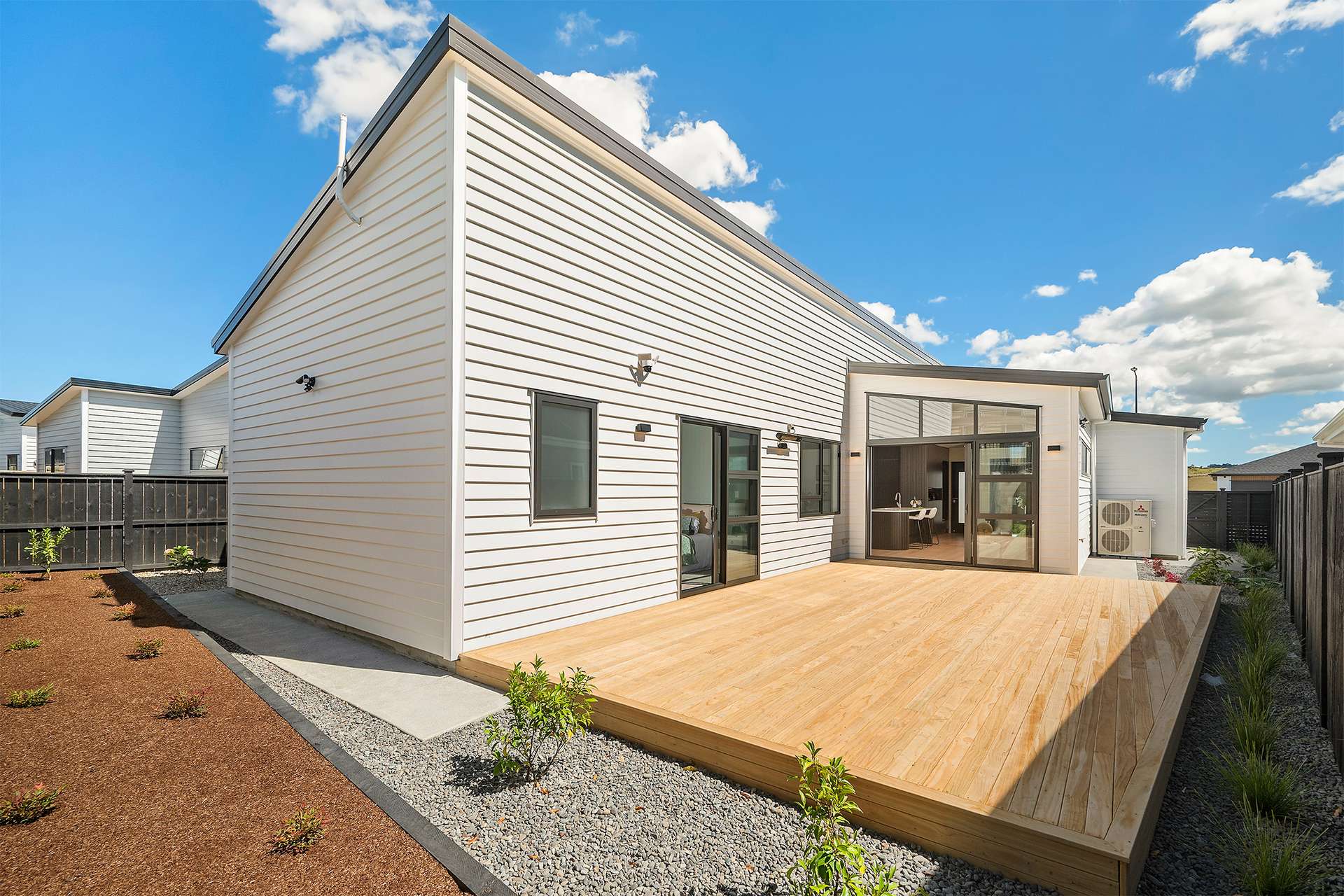 32 Tipu Crescent photo 17