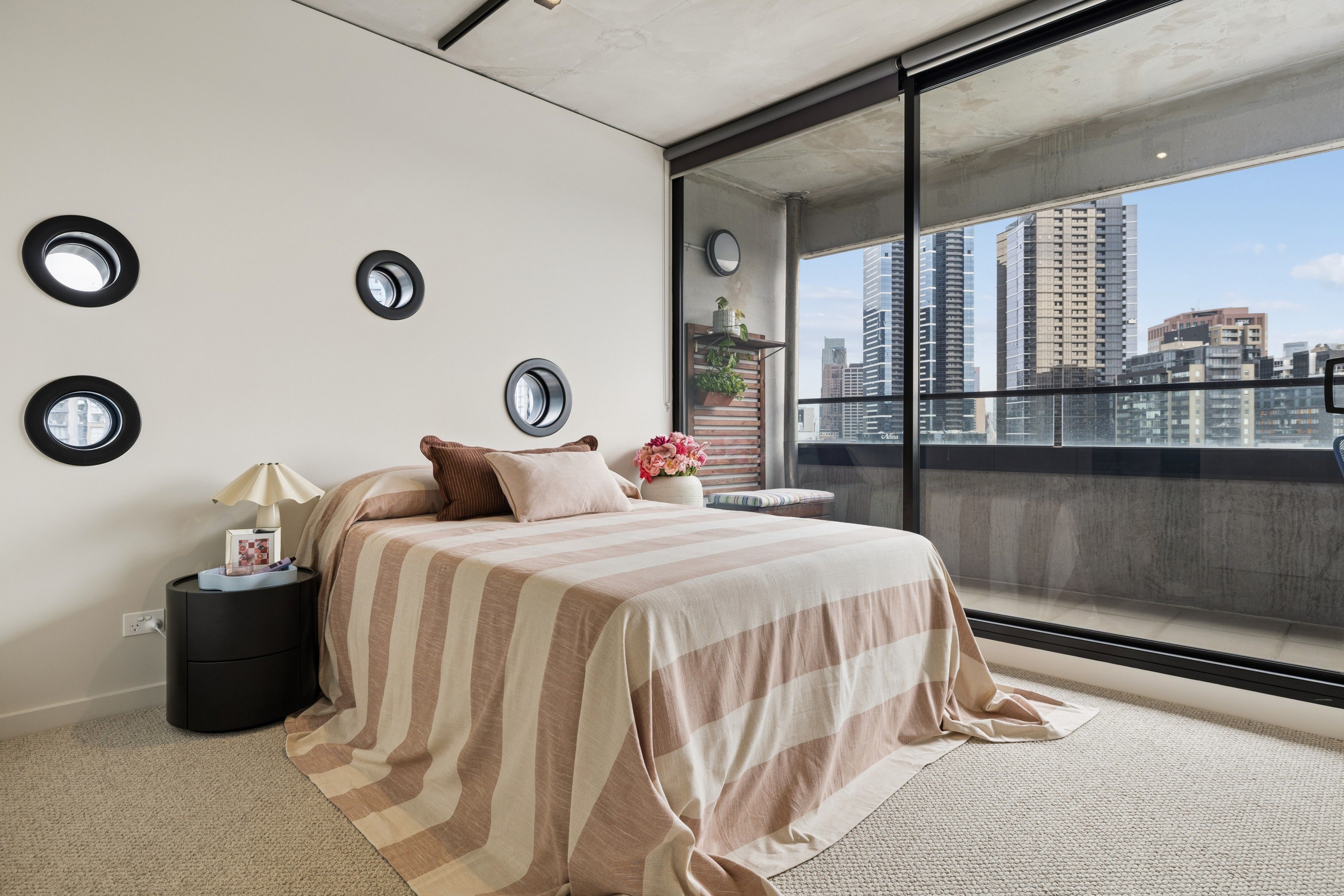 2304/152 Sturt Street — photo 8 of 17