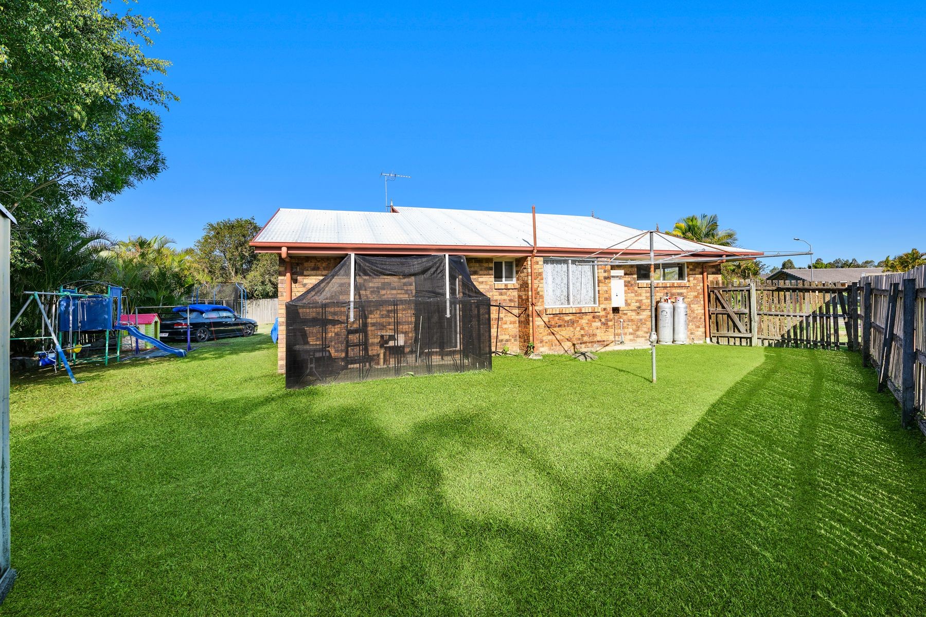 8 Suncrest Court, Caboolture, QLD 4510