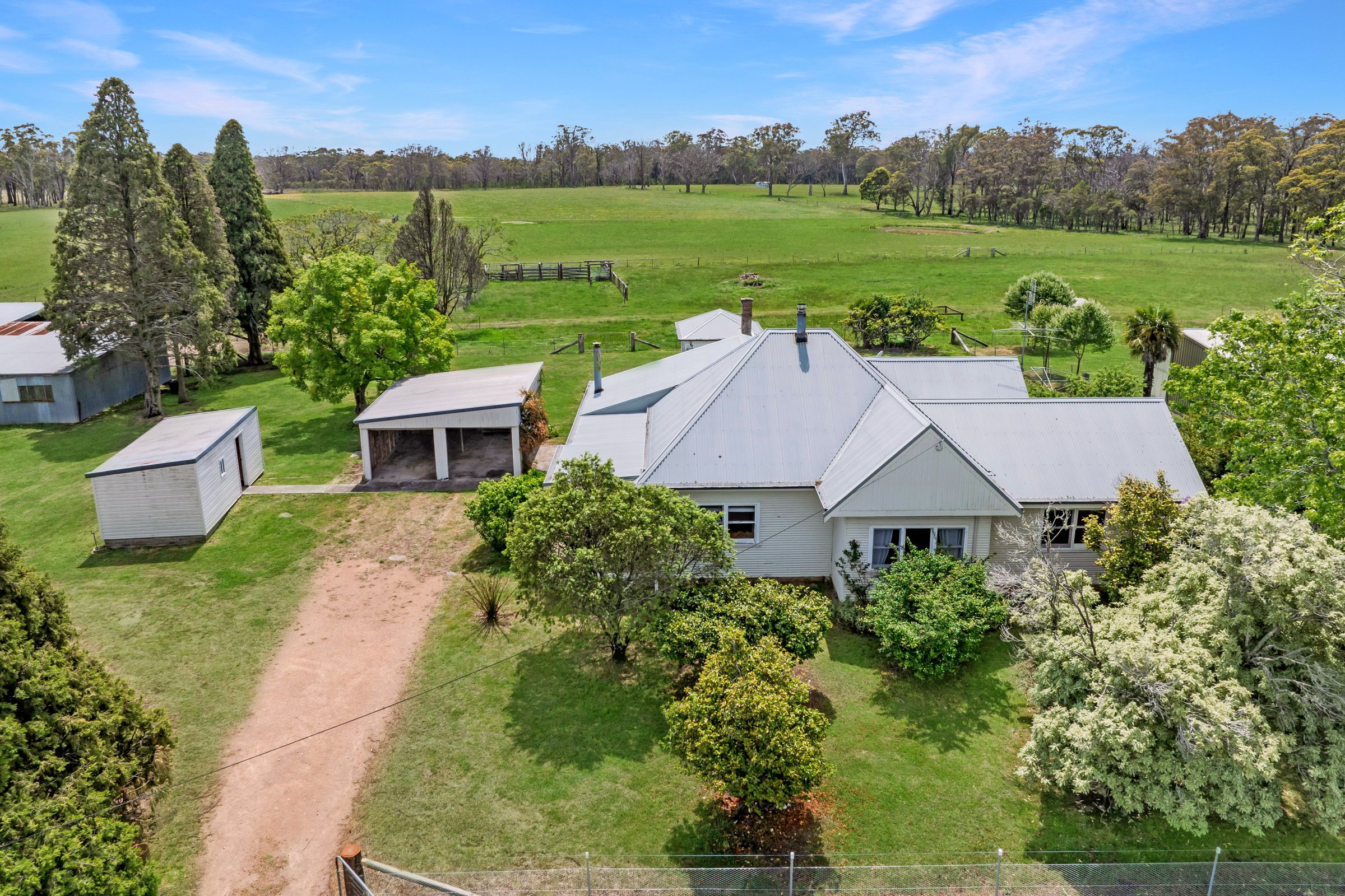 1534 Wombeyan Caves Road — photo 3 of 15