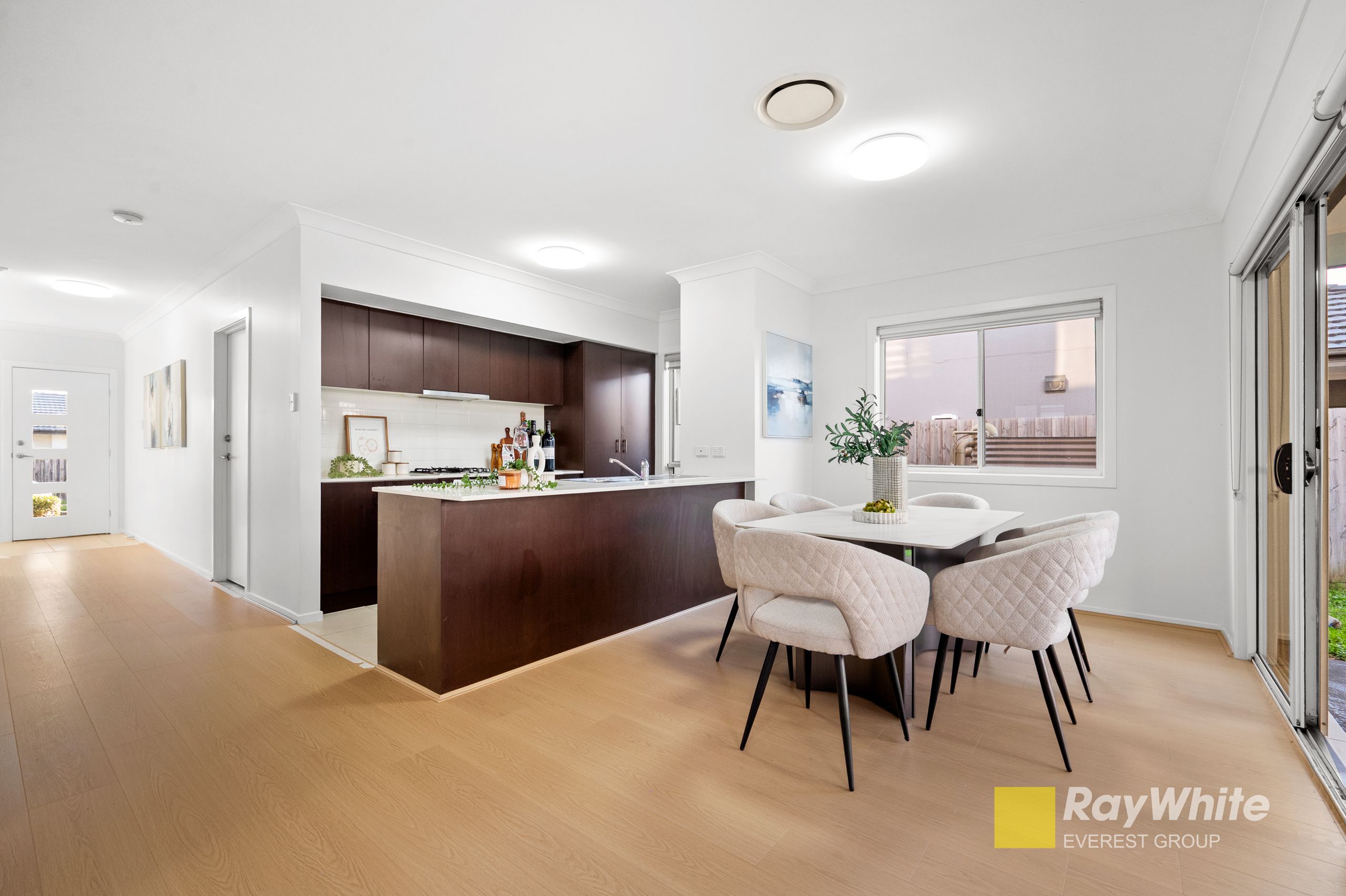 16 Mayfair Street — photo 10 of 22