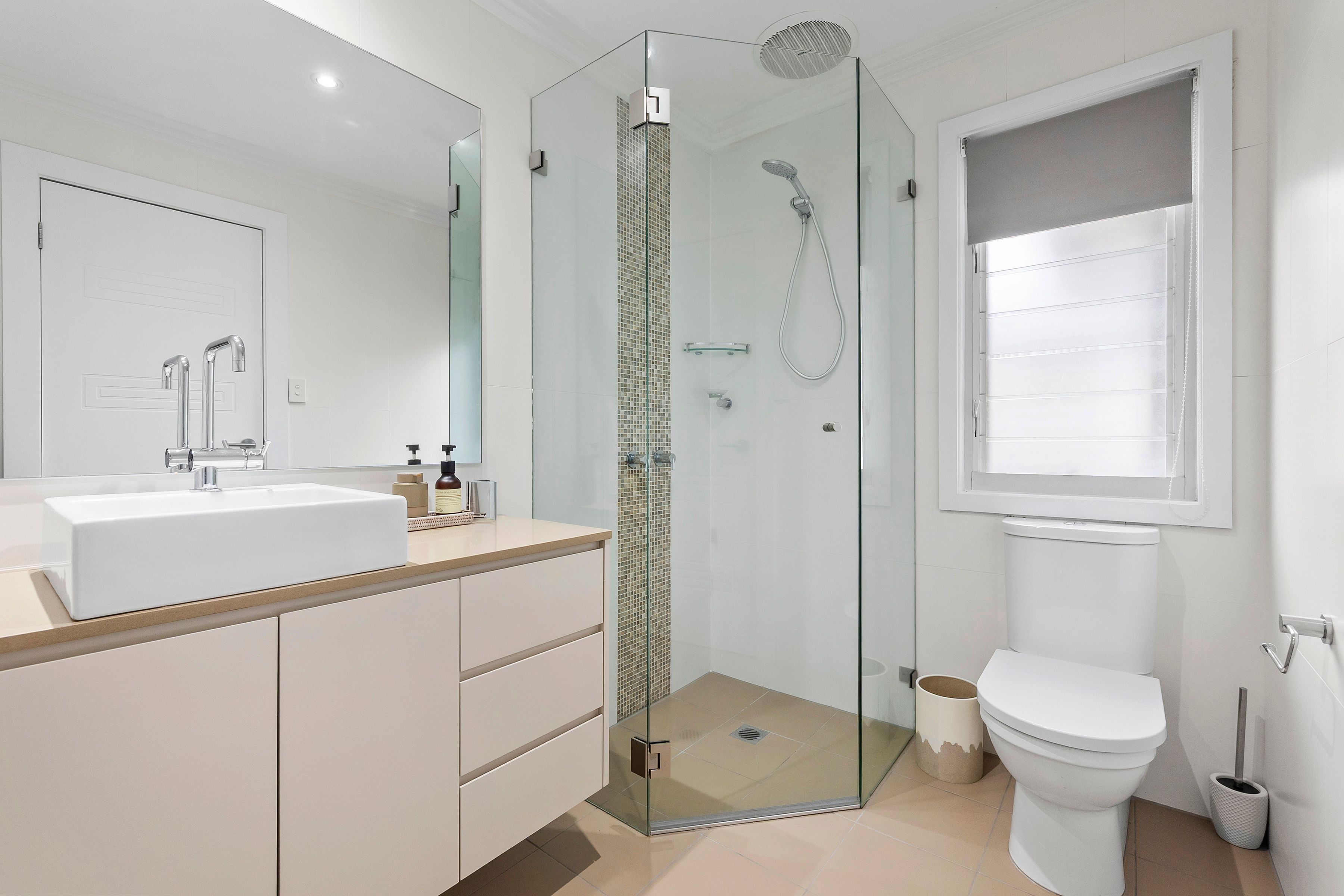 33 Murdoch Street — photo 17 of 18