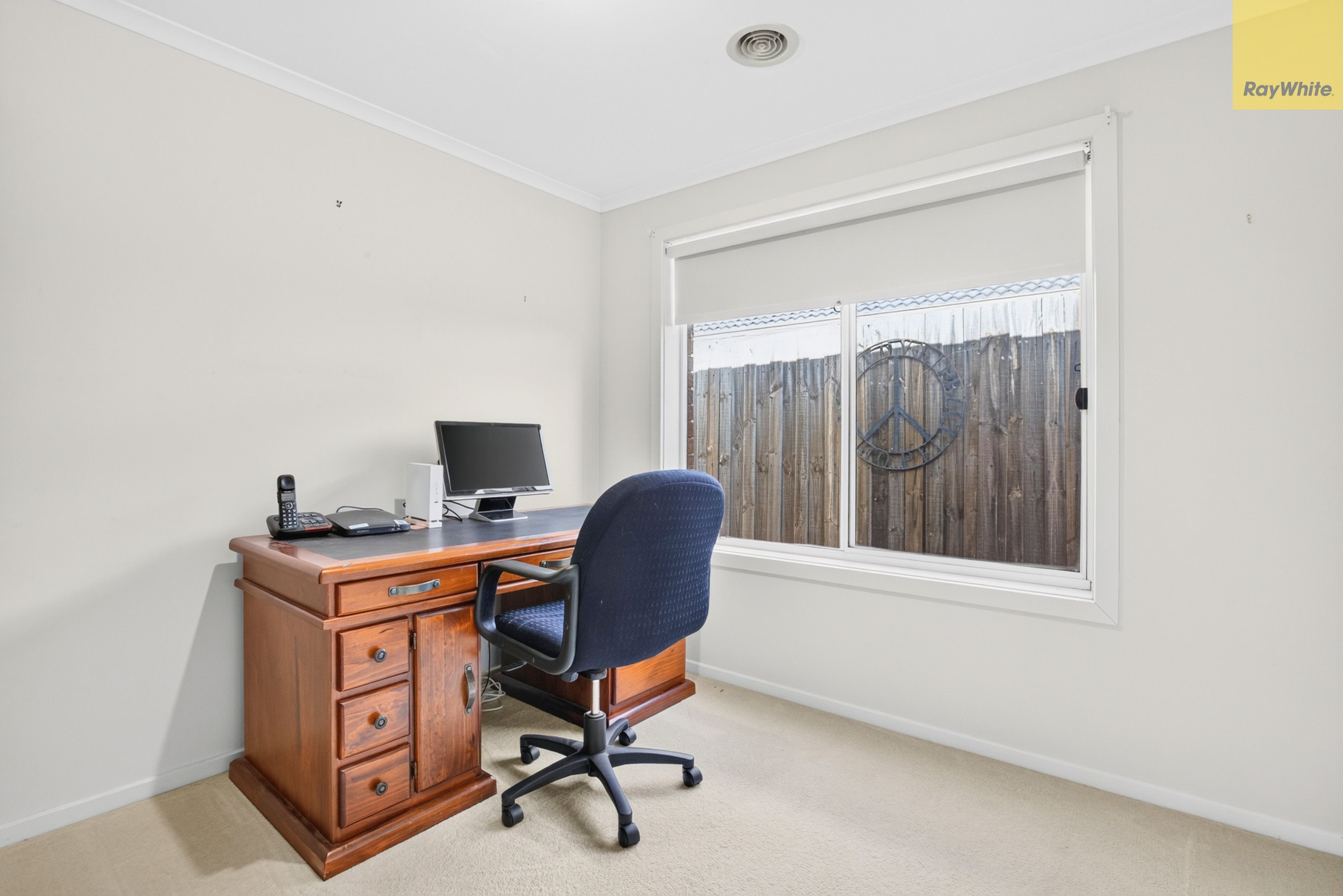 24 Lindwall Street — photo 8 of 15