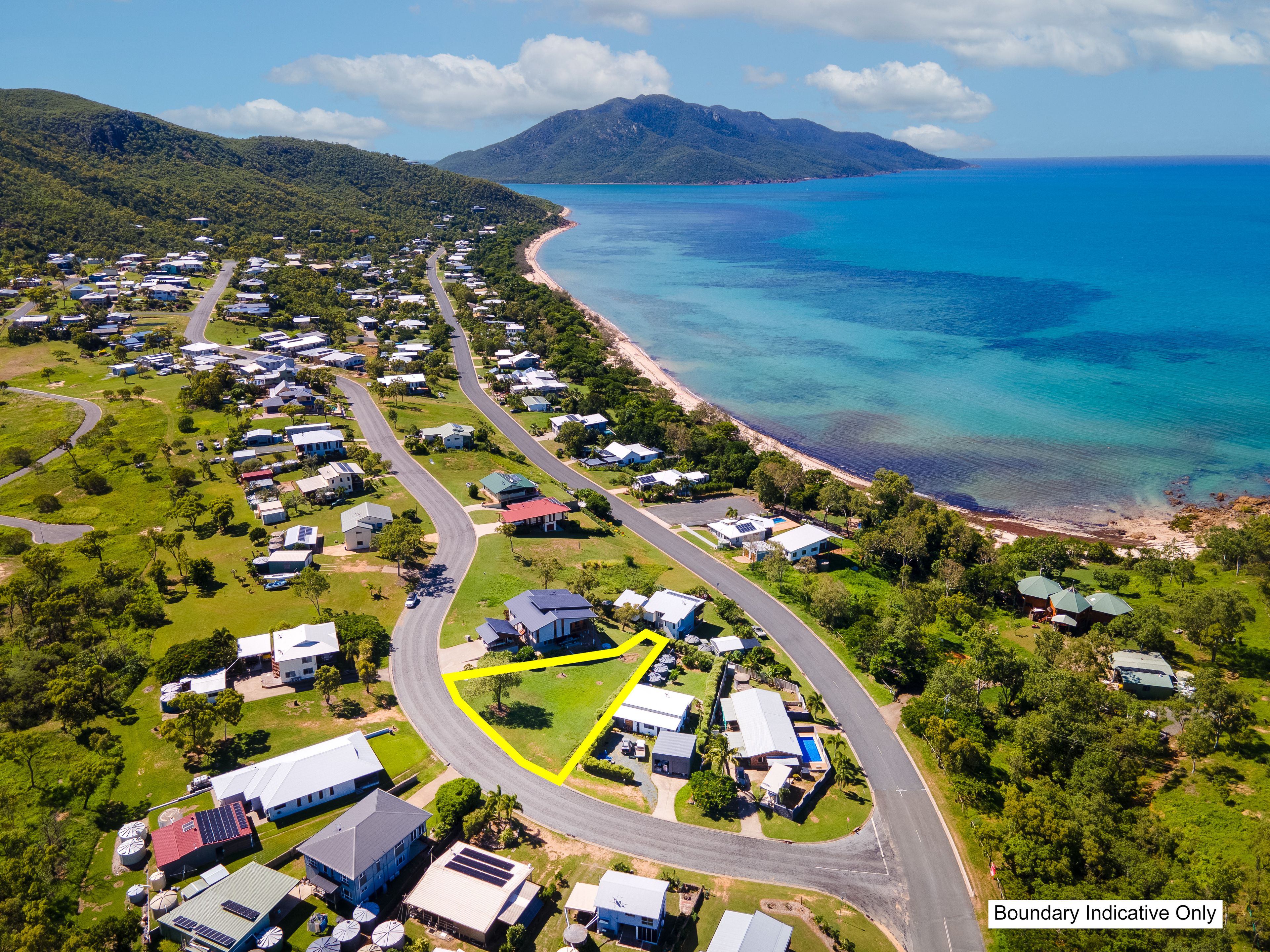 71 Blackcurrant Drive, Hideaway Bay, QLD 4800